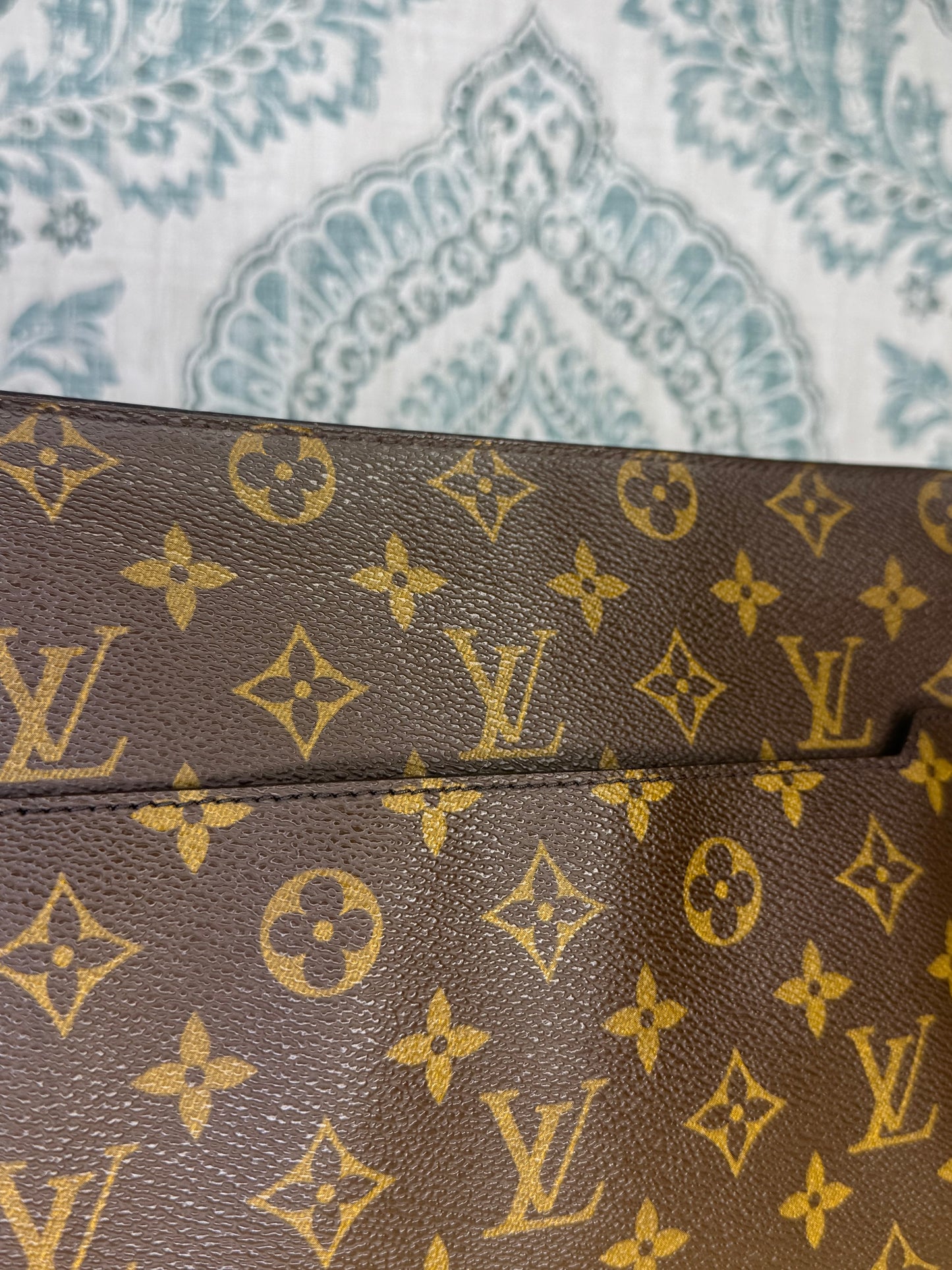 Louis Vuitton Pochette Homme Clutch