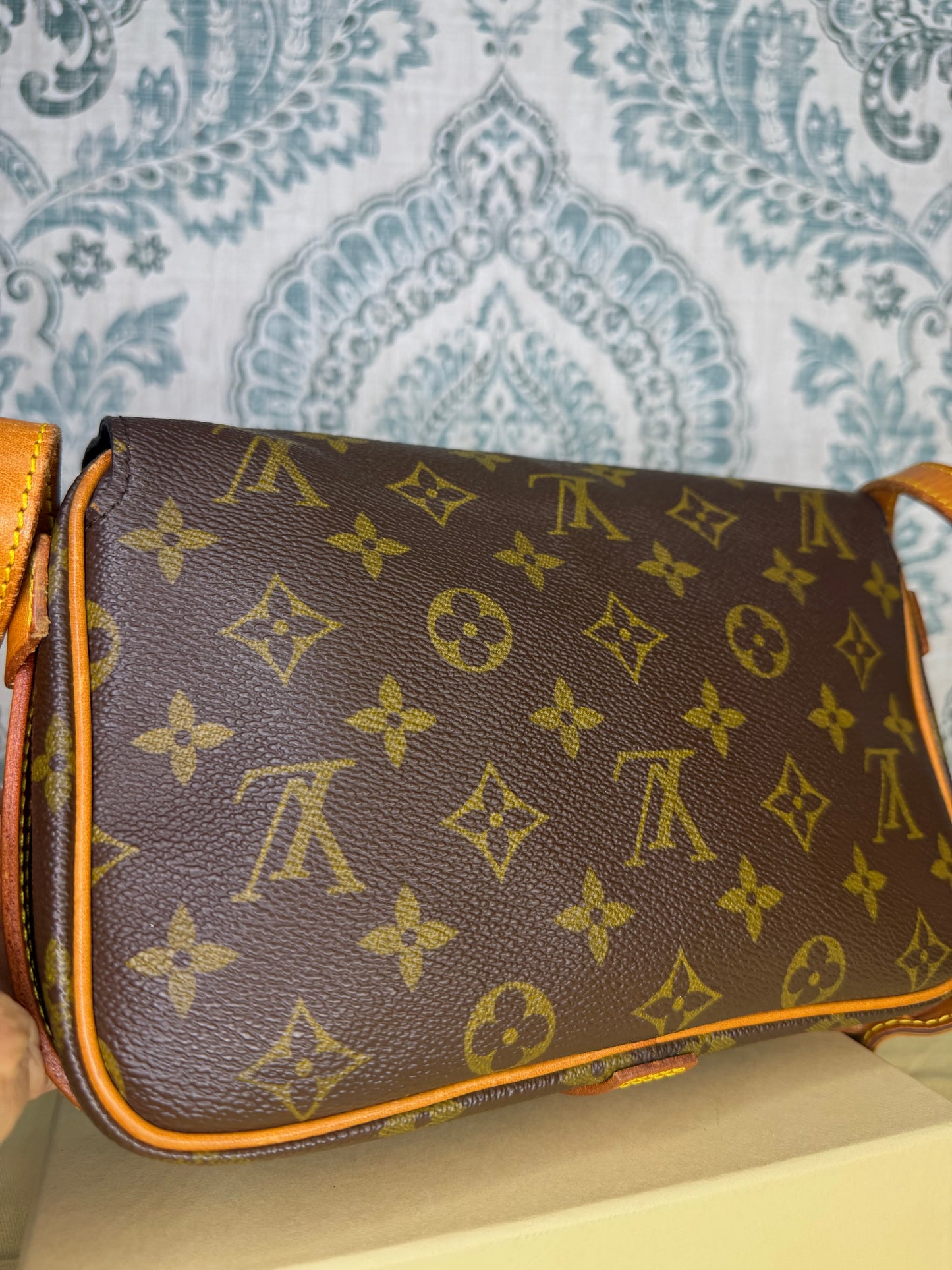 Louis Vuitton Saint Germain 24