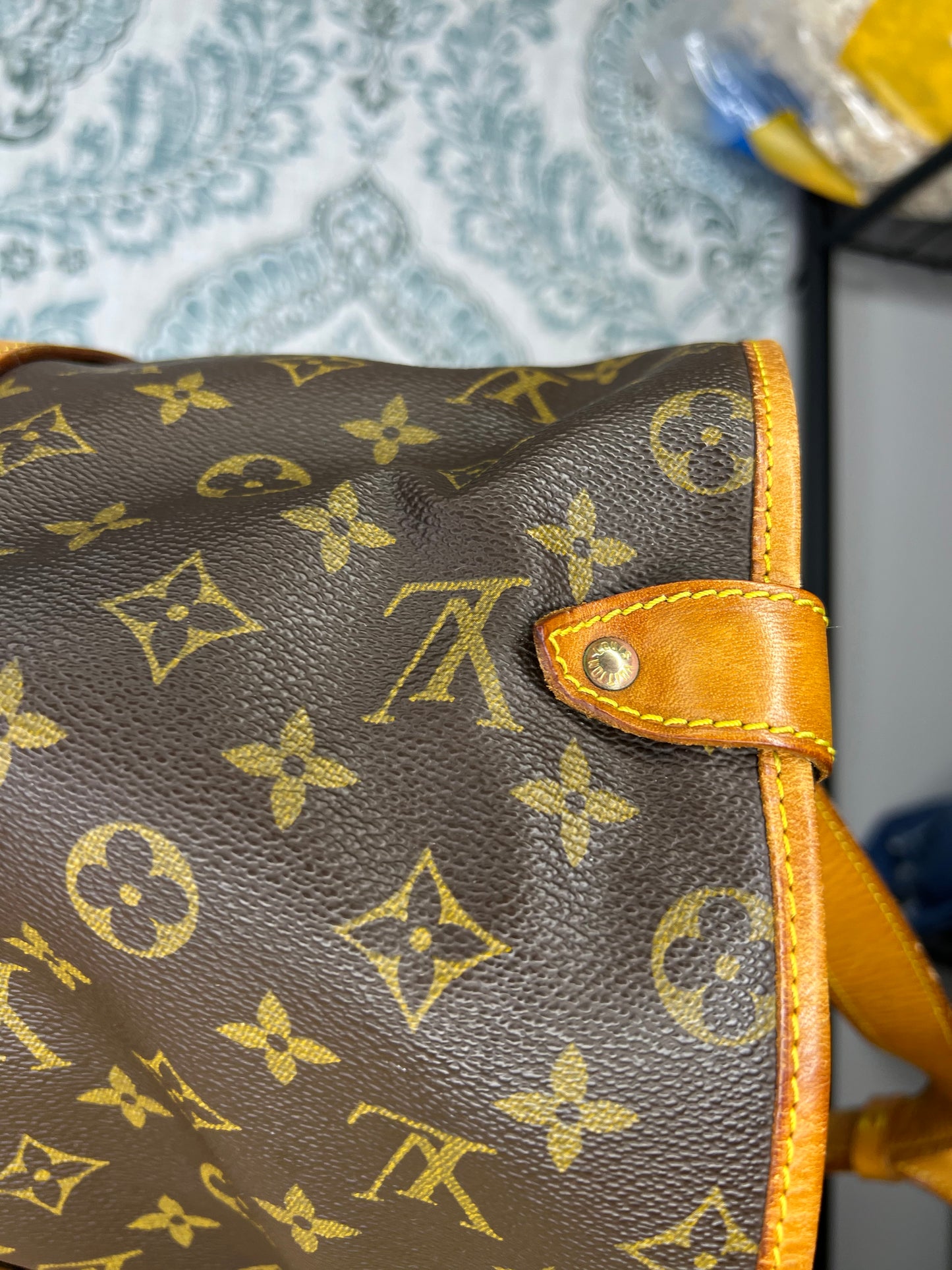 Louis Vuitton Saumur 35