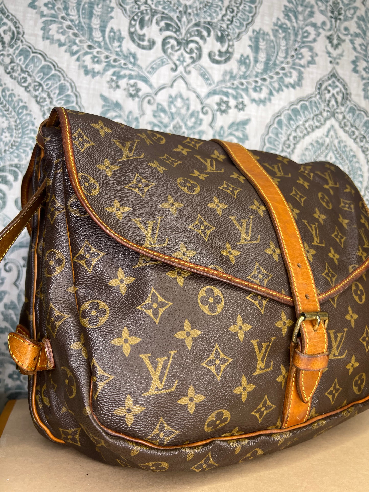 Louis Vuitton Saumur 35
