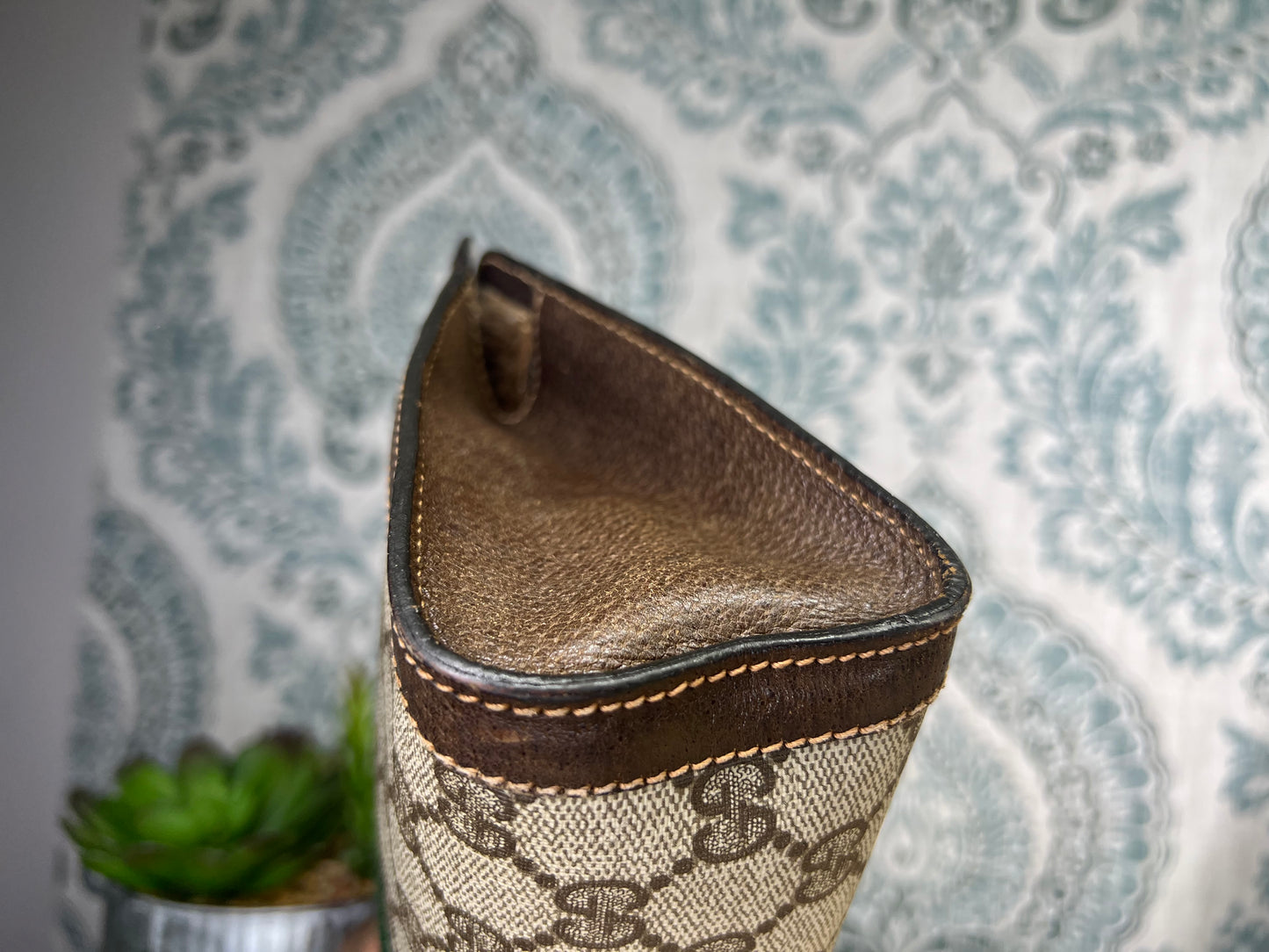 GG Supreme Brown Sherry Line Clutch