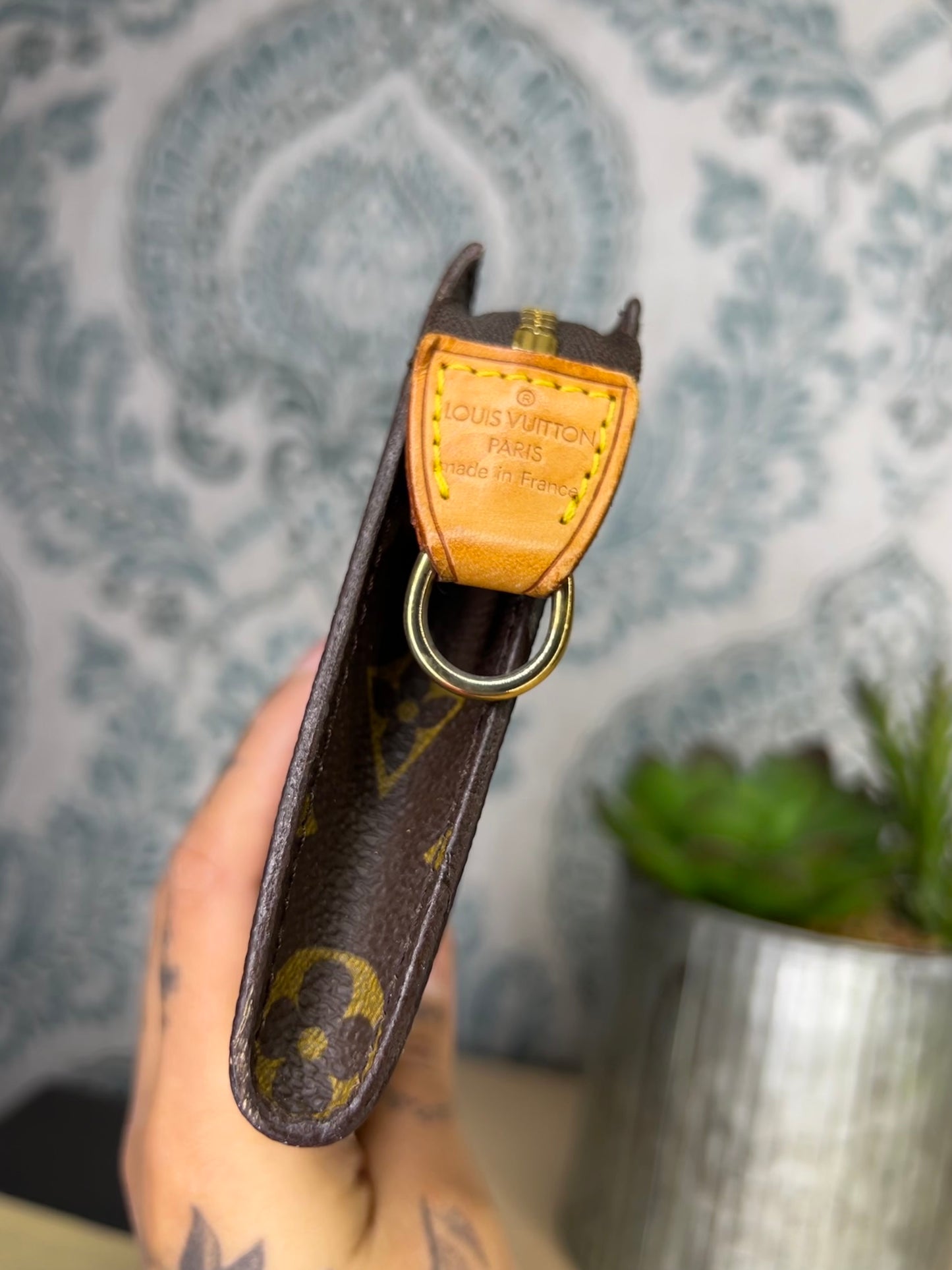 Louis Vuitton Bucket GM Pouch