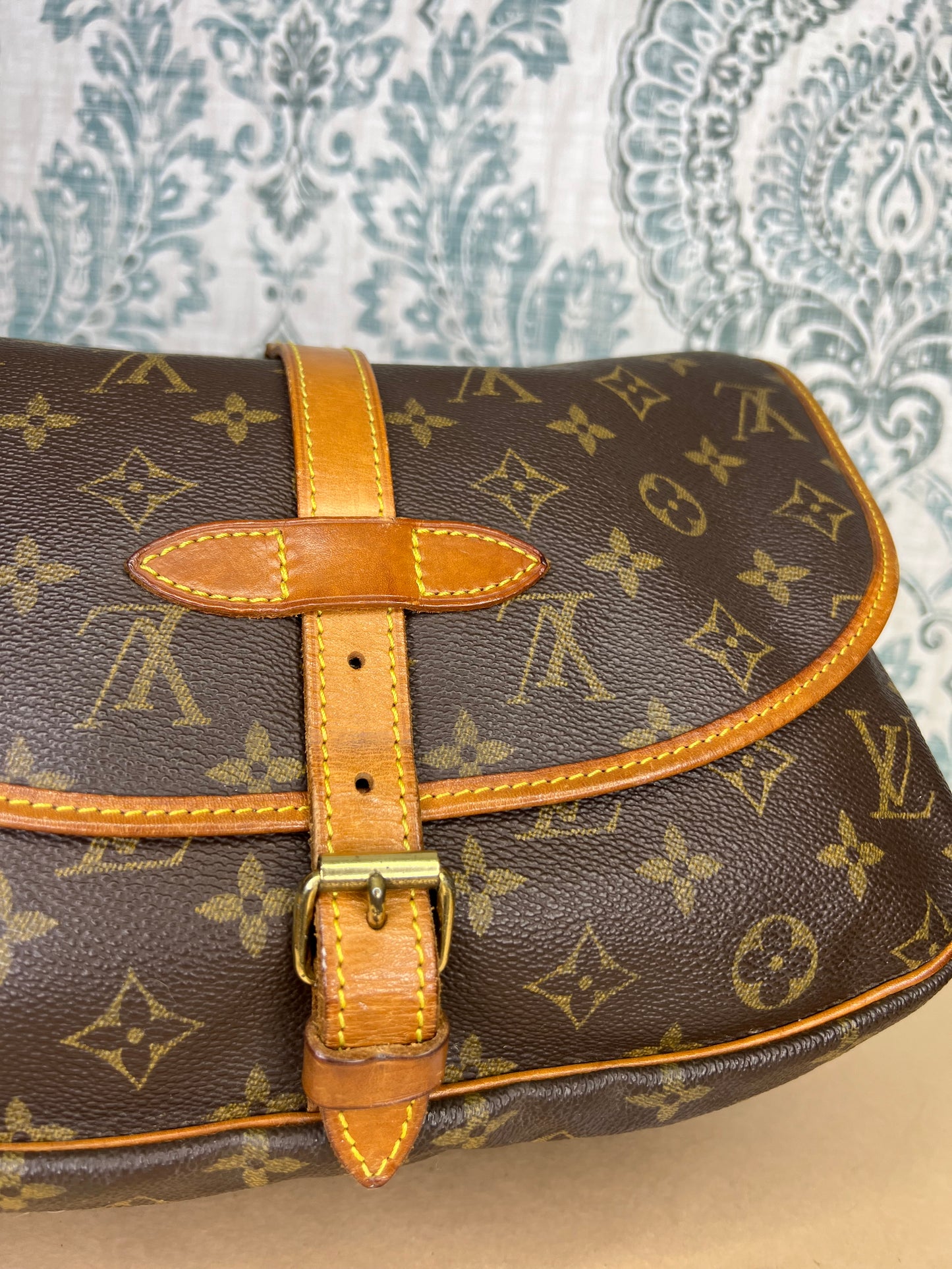 Louis Vuitton Saumur 30