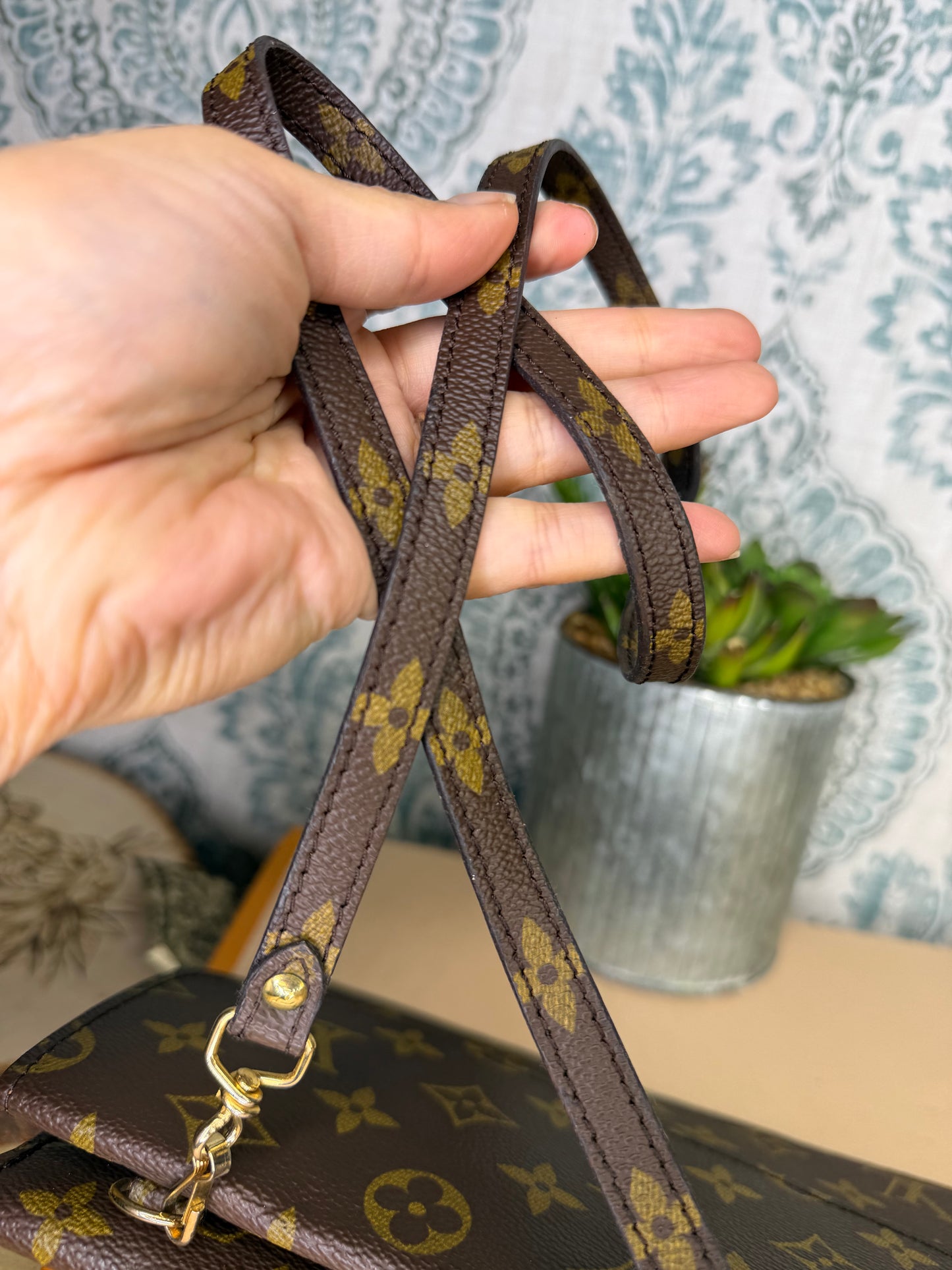 Louis Vuitton Pochette Double Rabat