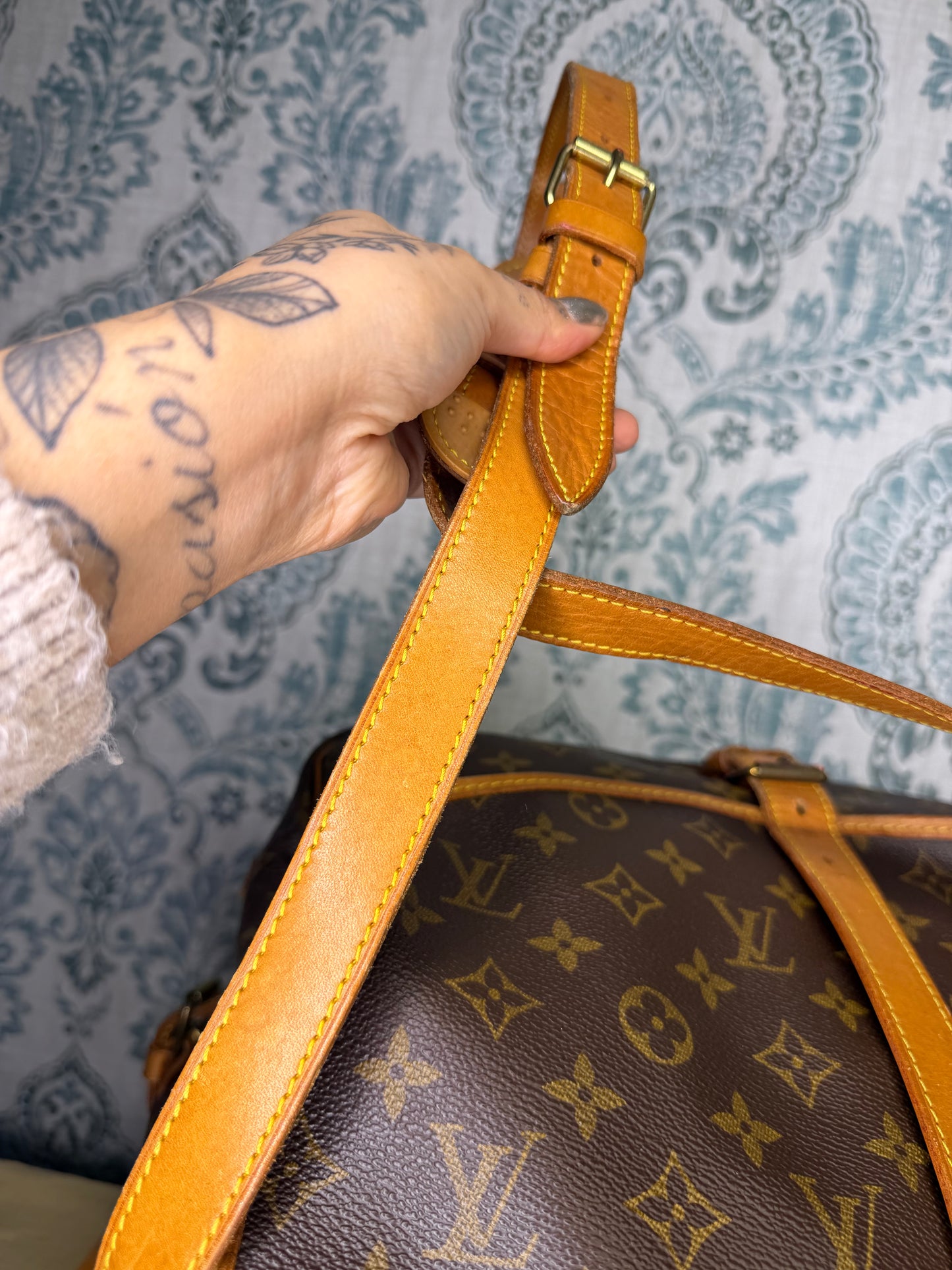 Louis Vuitton Saumur 35