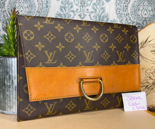 Louis Vuitton Lena Clutch