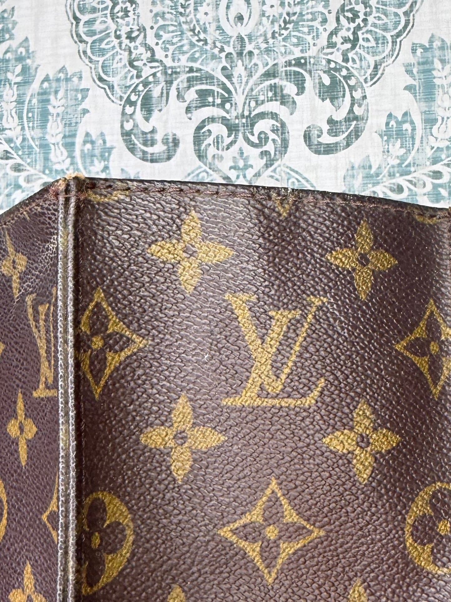 Louis Vuitton Sac Plat