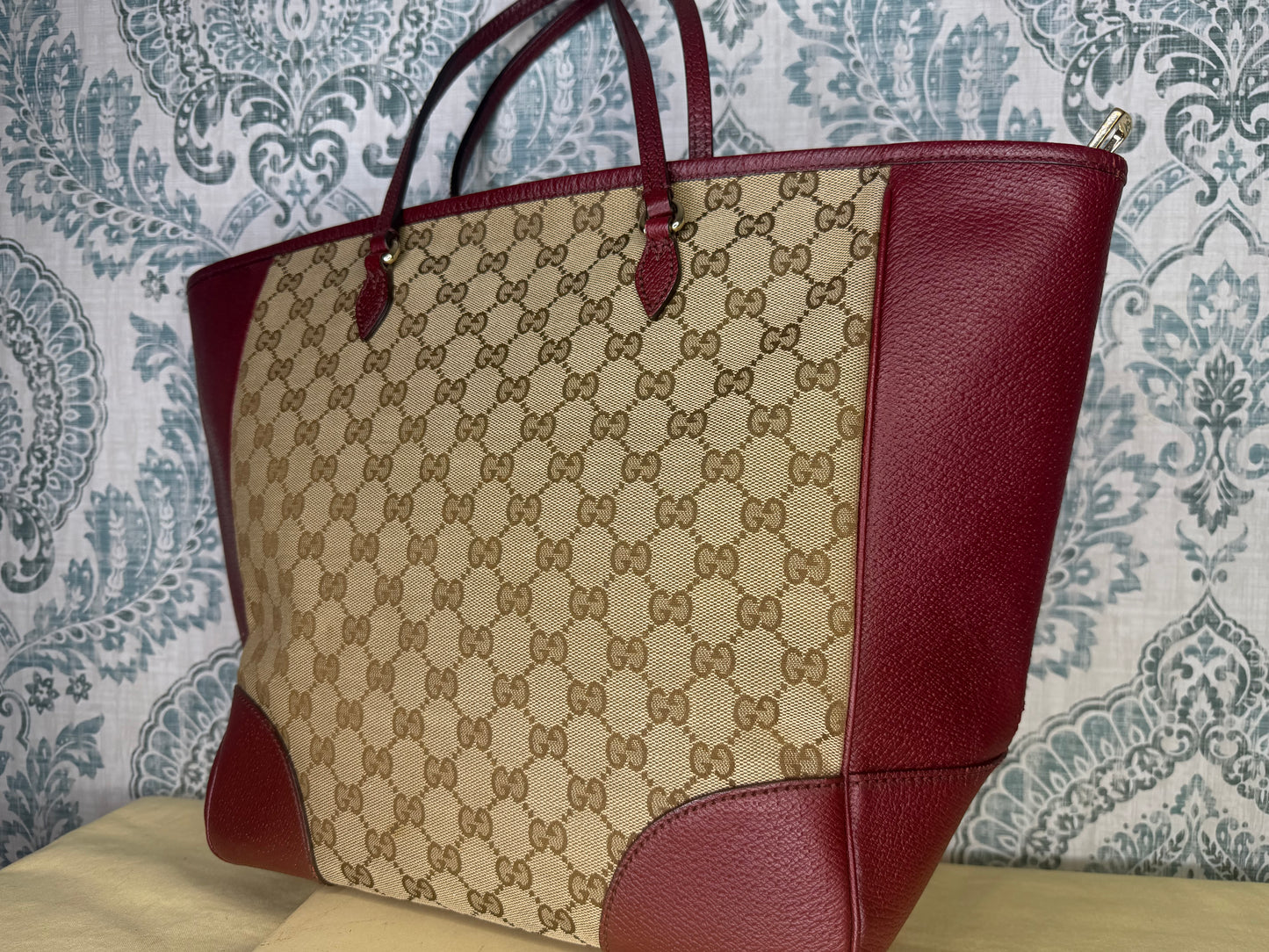 Gucci Medium Bree Zippered Tote