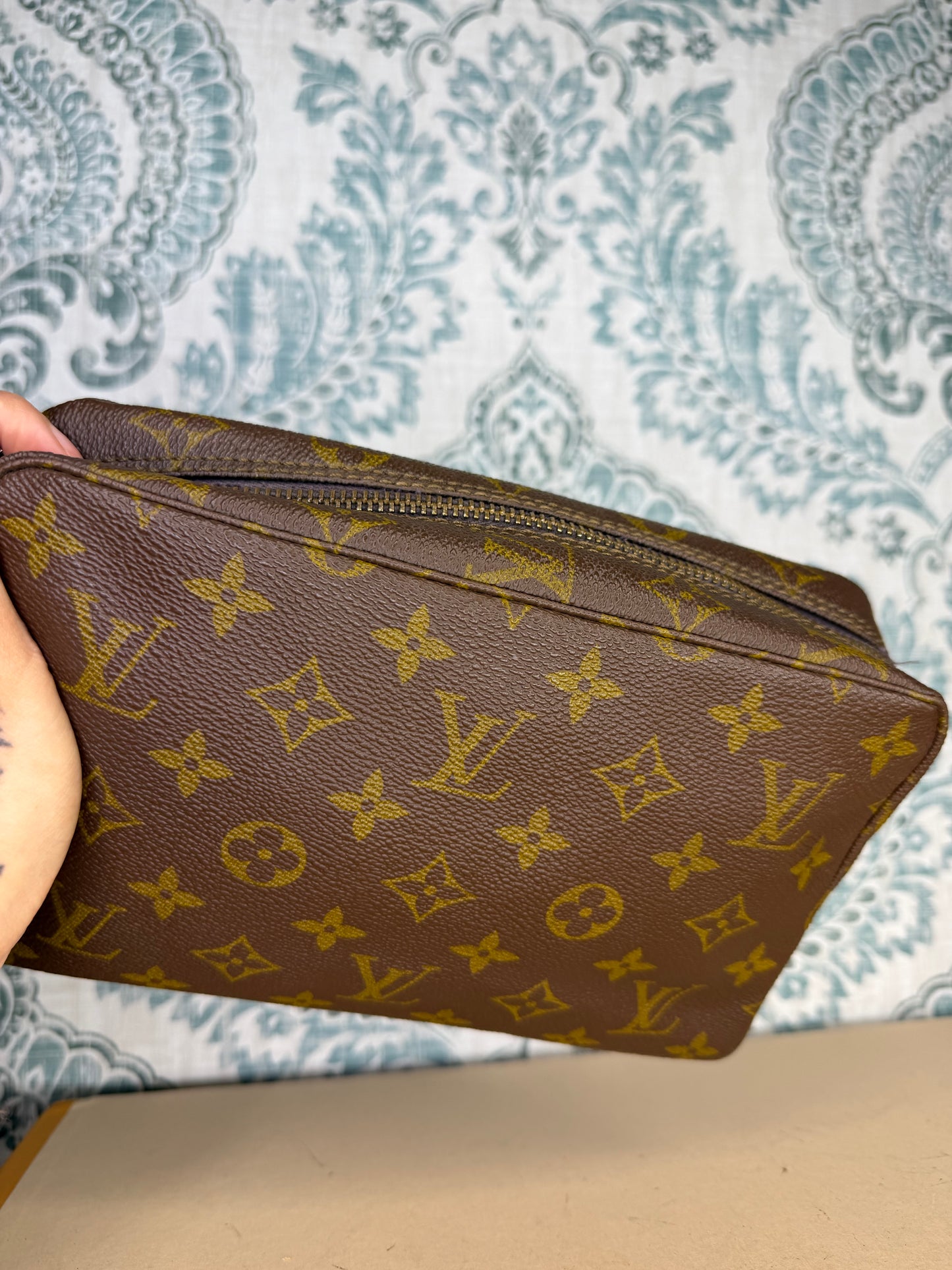 Louis Vuitton Trousse 23