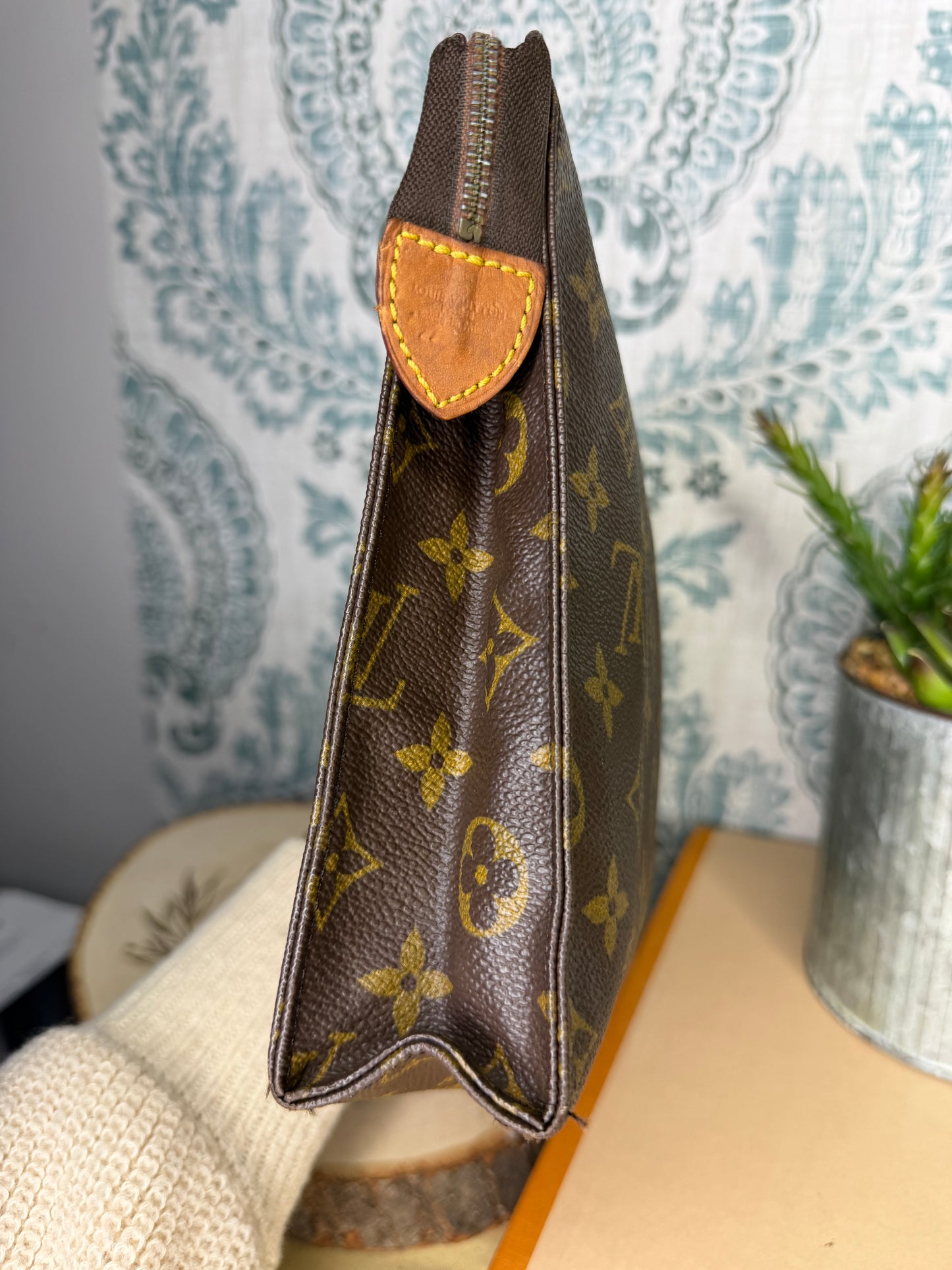 Louis Vuitton Toiletry 26 #3 (needs new zipper)