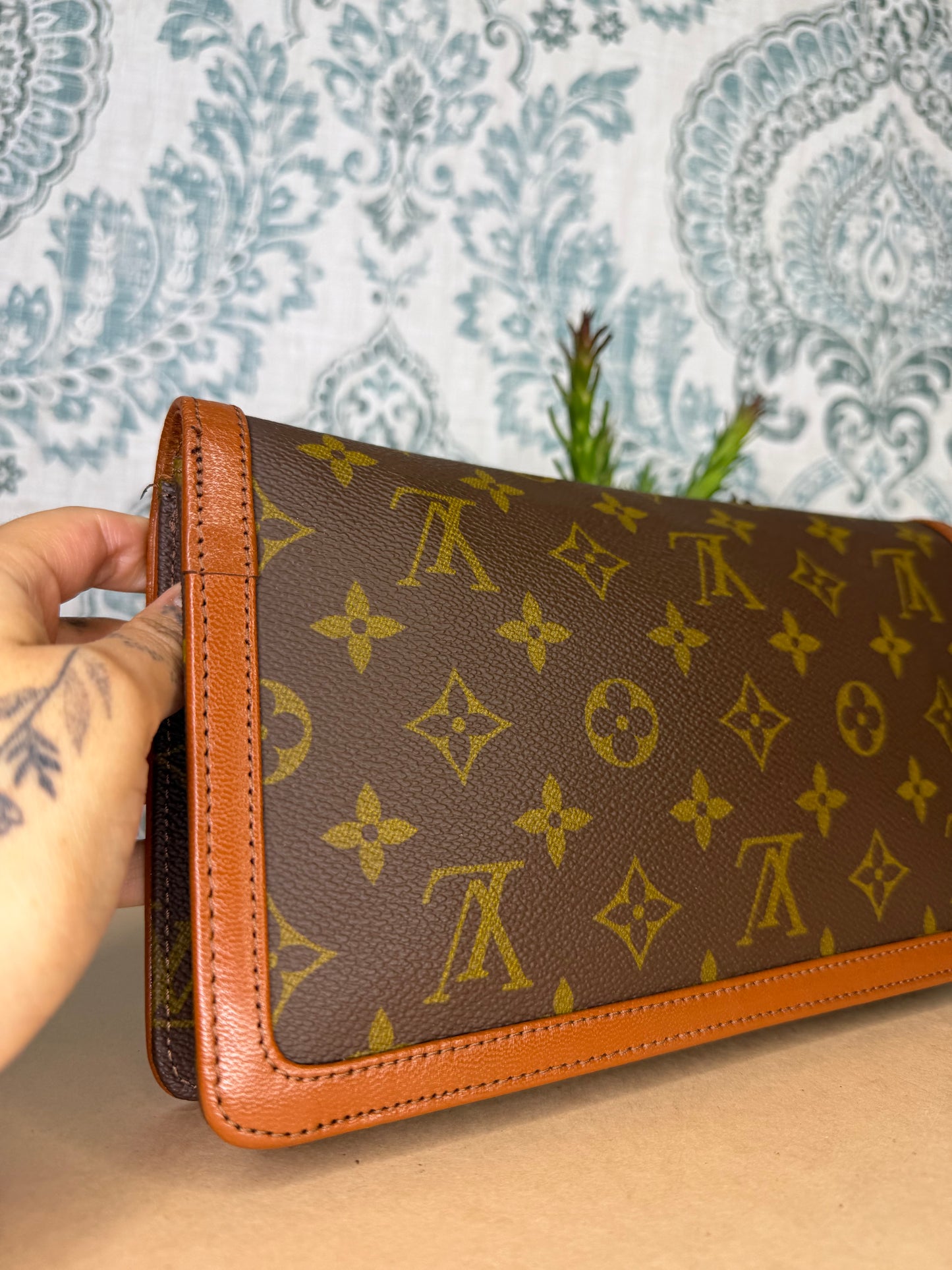 Louis Vuitton Pochette Dame PM Clutch