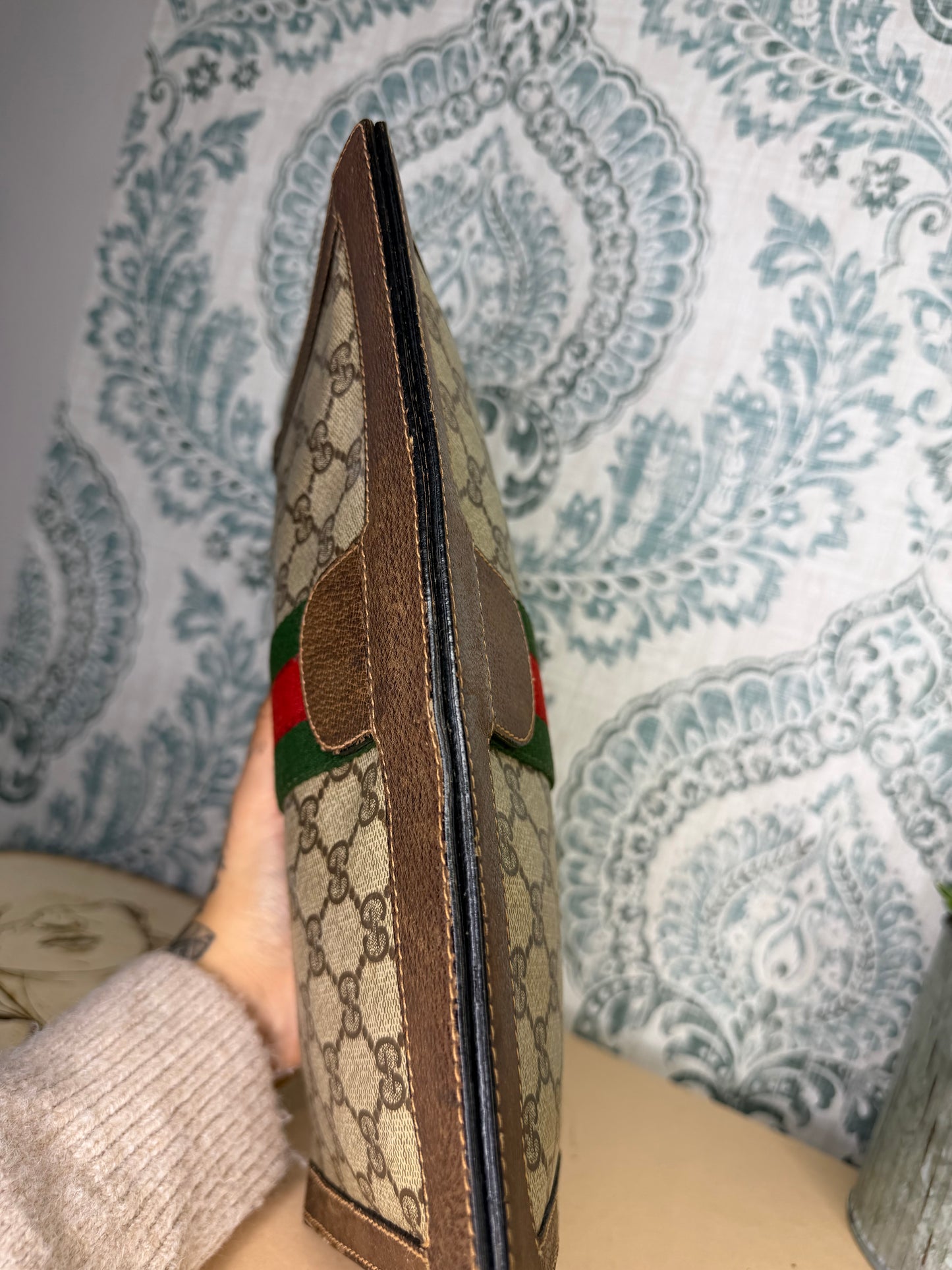 Gucci Supreme Sherry Line Clutch (Accessory Collection)