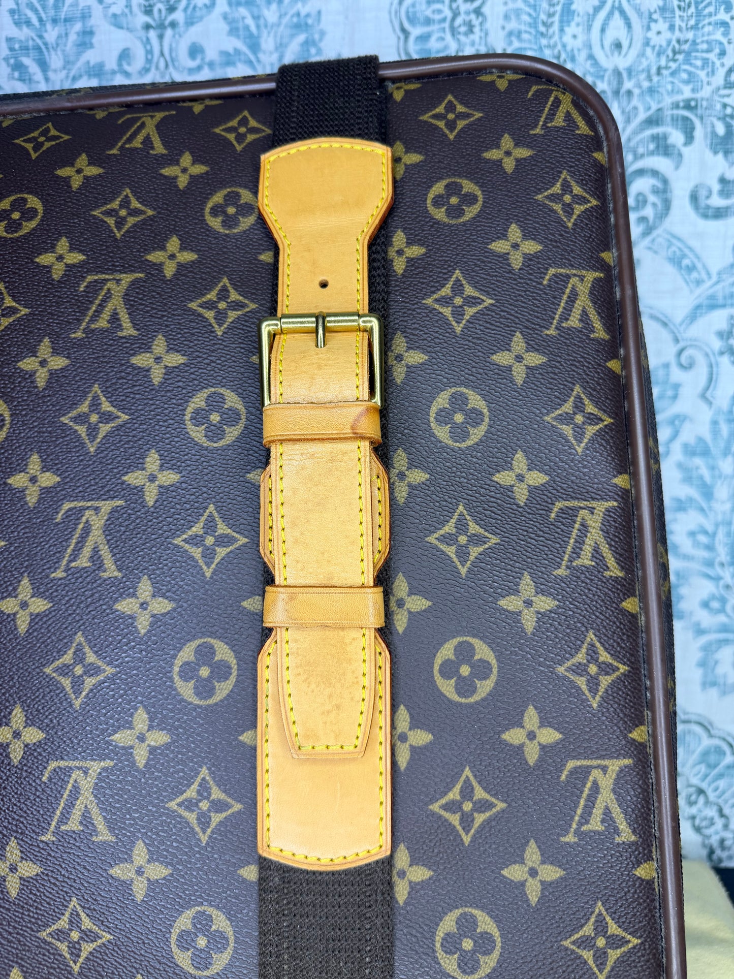 Louis Vuitton Satellite 53 Suit Case