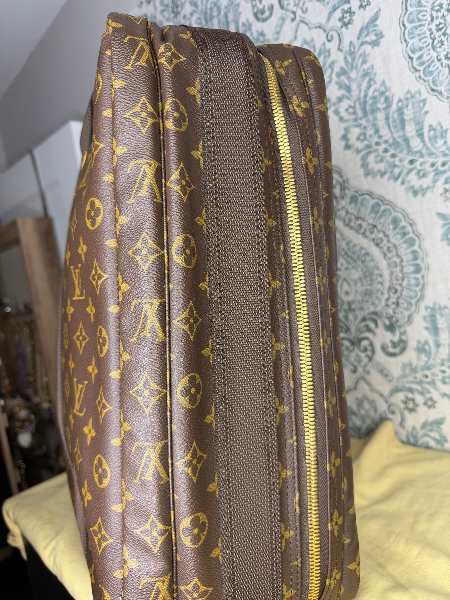 Louis Vuitton Satellite 60 Suit Case