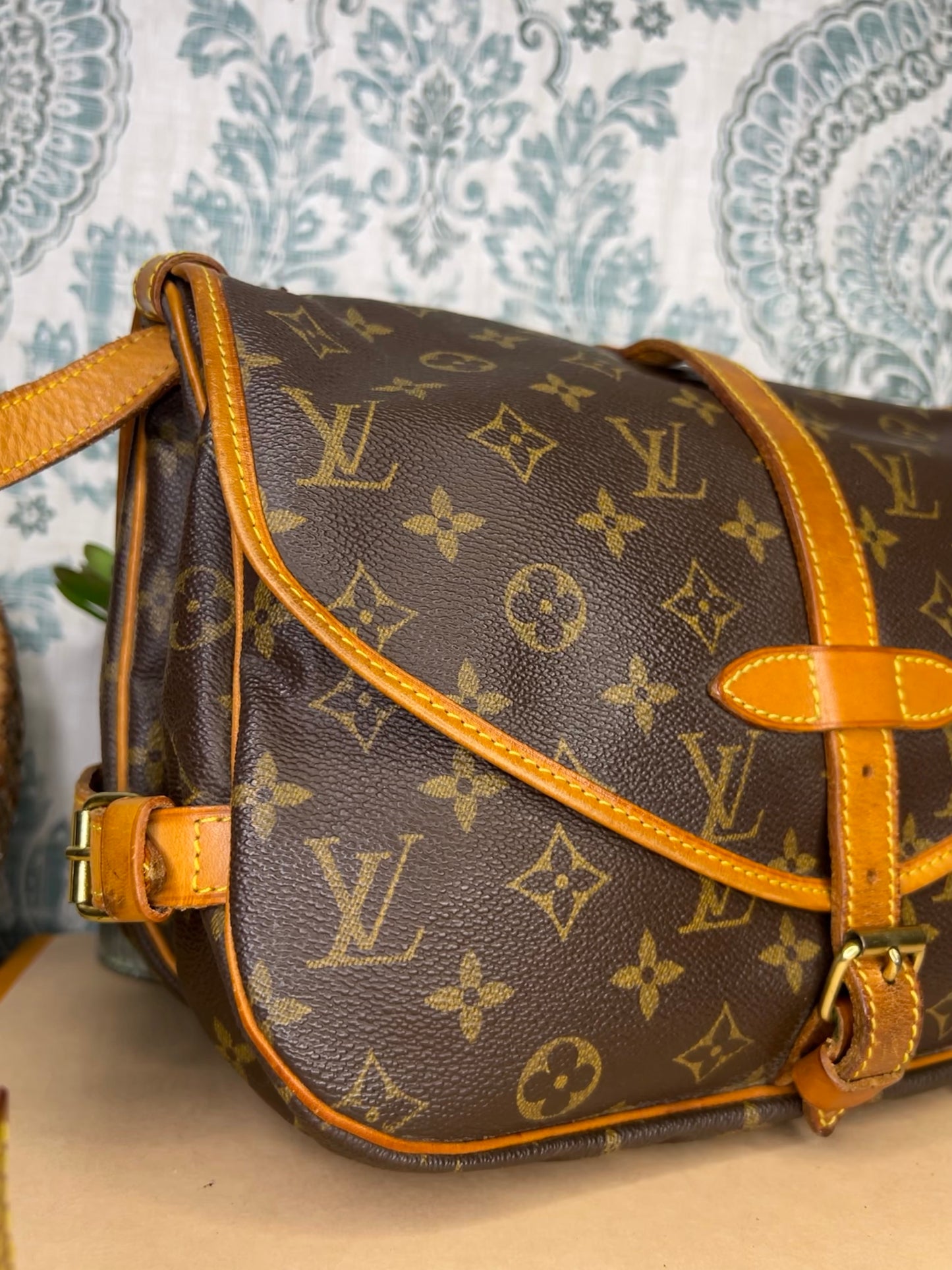 Louis Vuitton Saumur 30