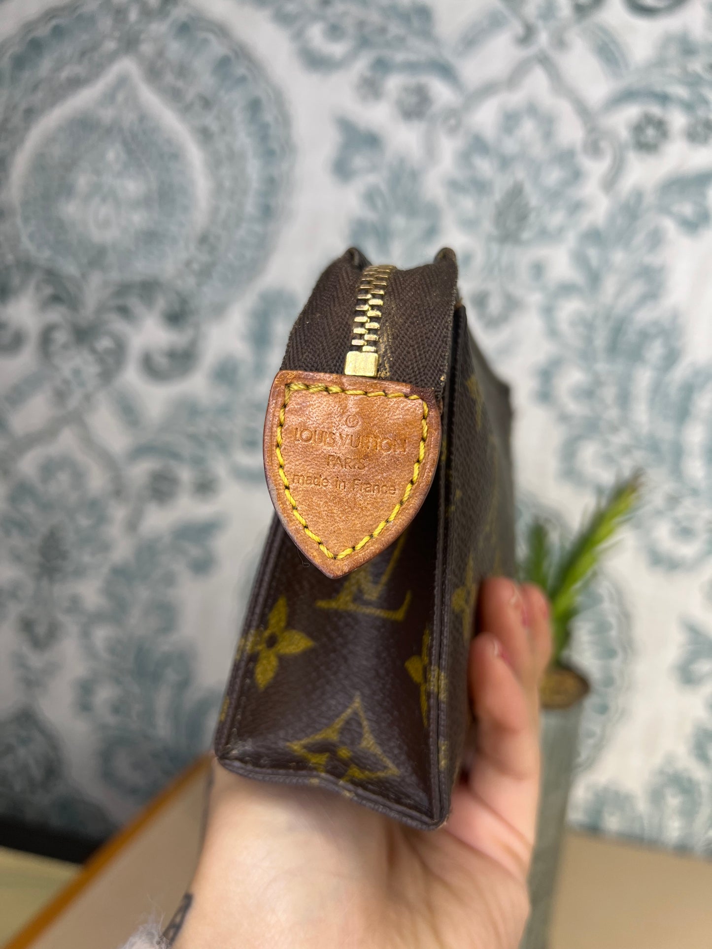 Louis Vuitton Toiletry 15