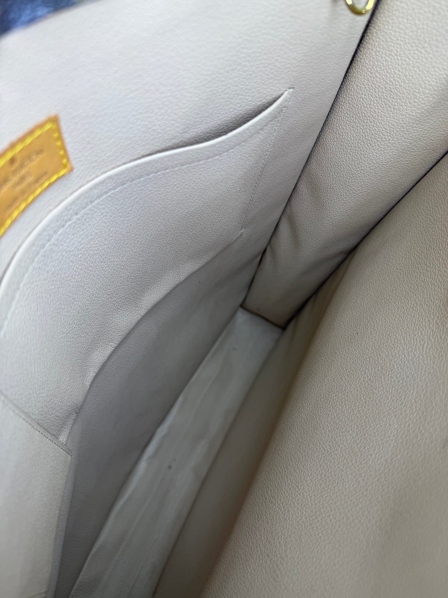 Louis Vuitton Sac Plat