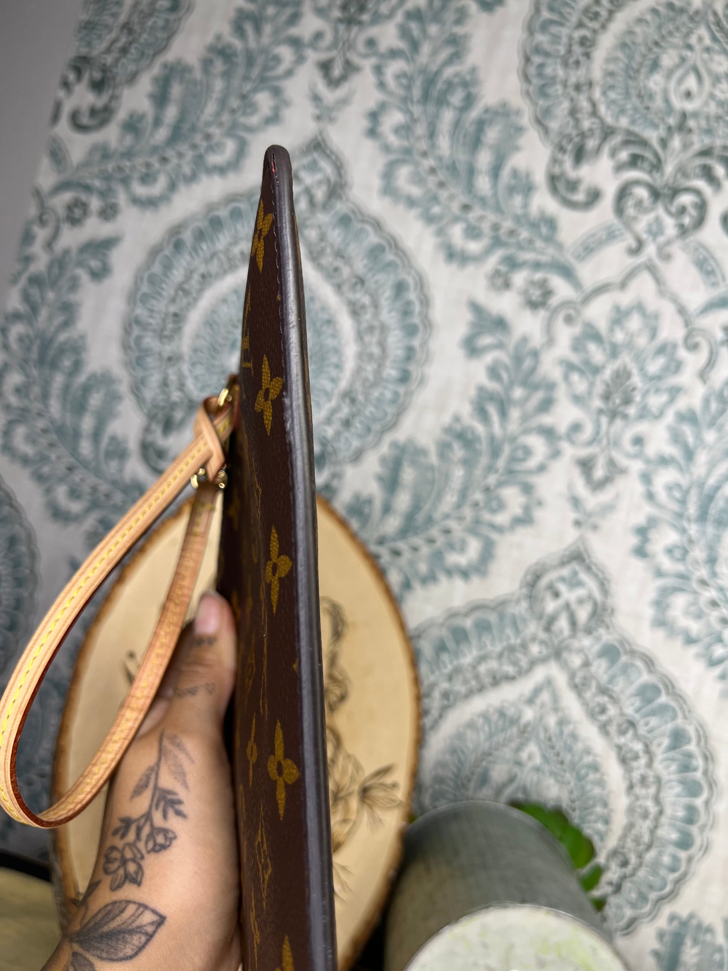 Neverfull Pouch Cherry Red