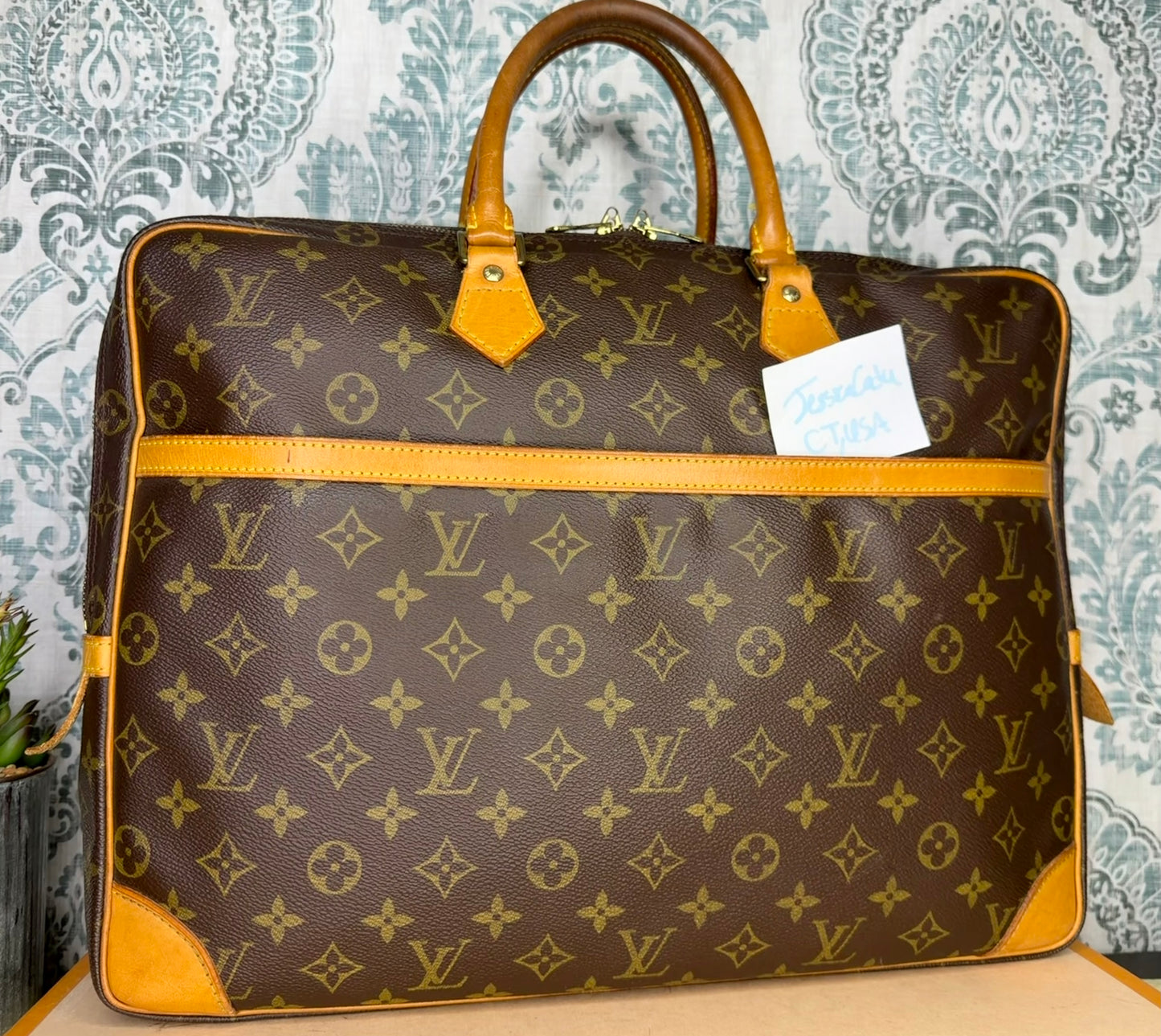 Louis Vuitton Porte Documents Voyage GM