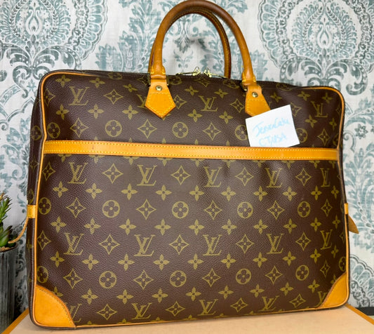 Louis Vuitton Porte Documents Voyage GM