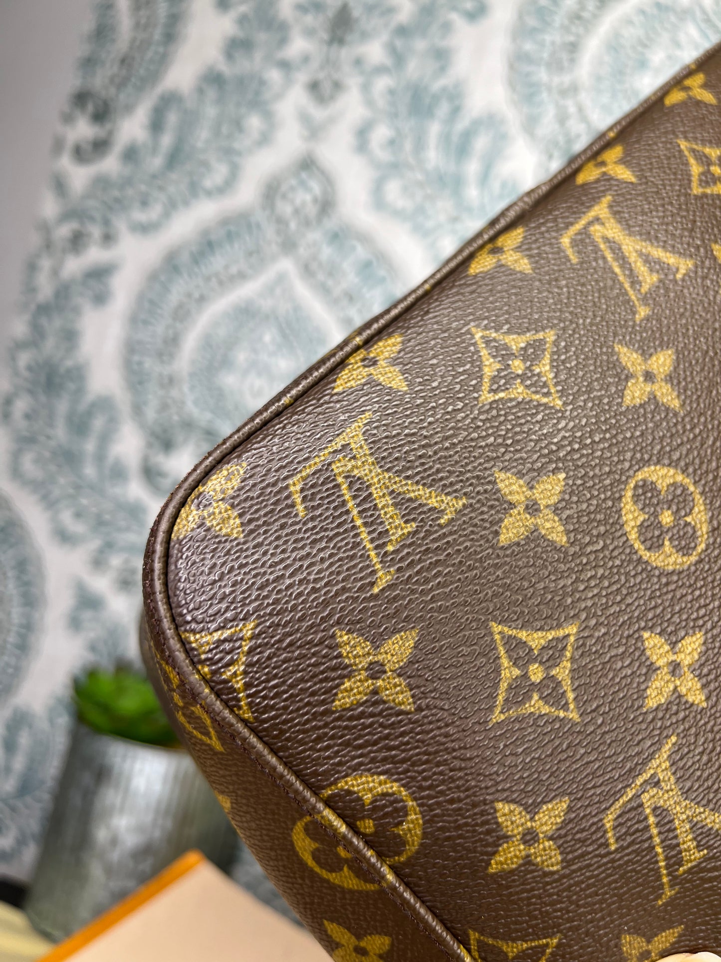 Louis Vuitton Looping MM