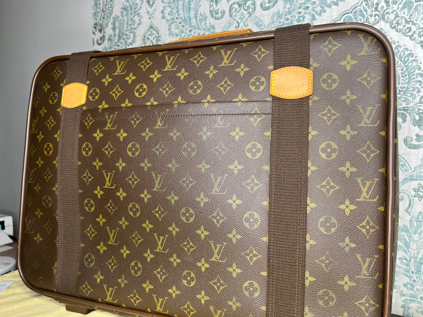 Satellite 53 Suit Case