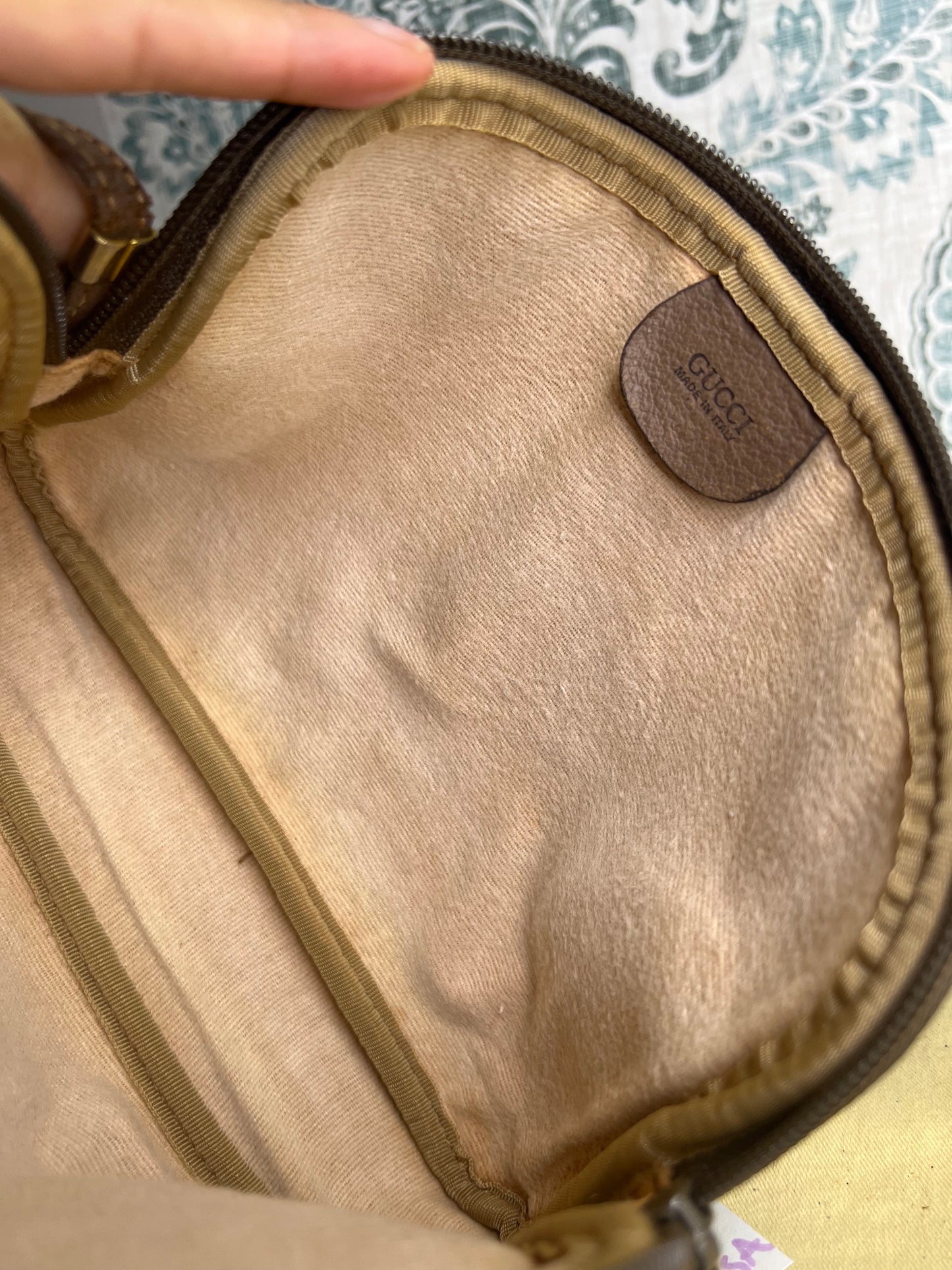 Gucci Supreme Vintage Purse