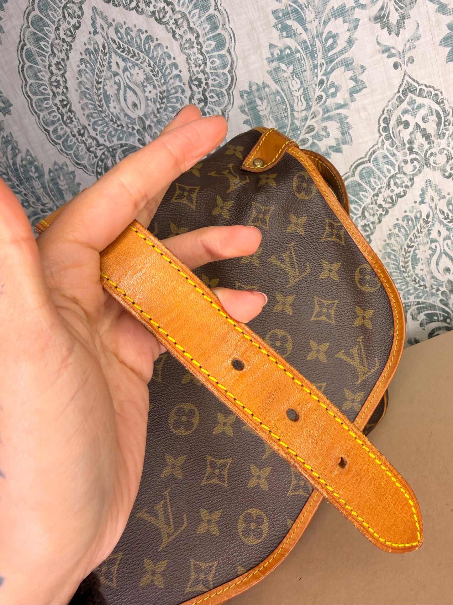 Louis Vuitton Saumur 35