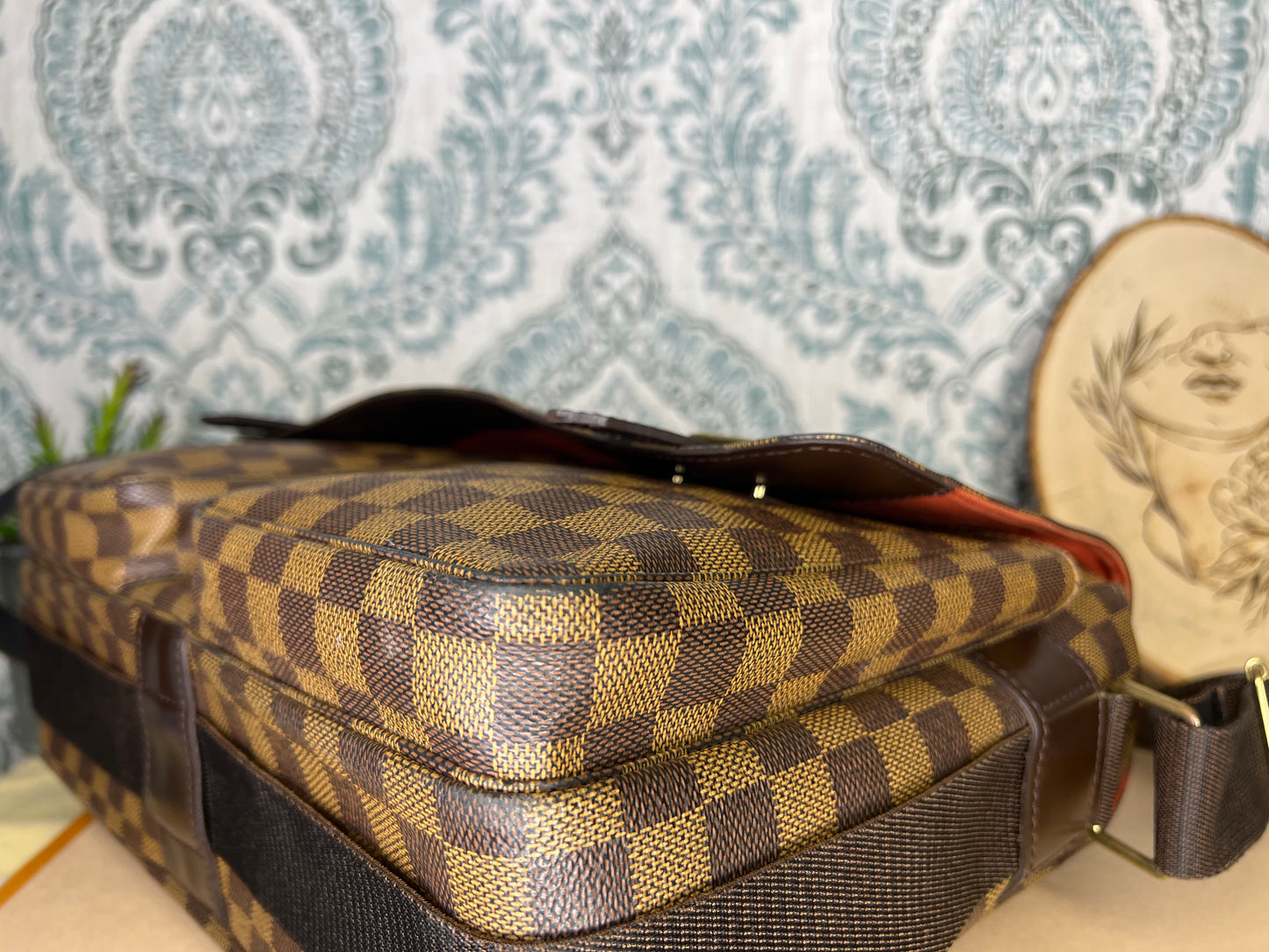 Louis Vuitton Broadway Messenger