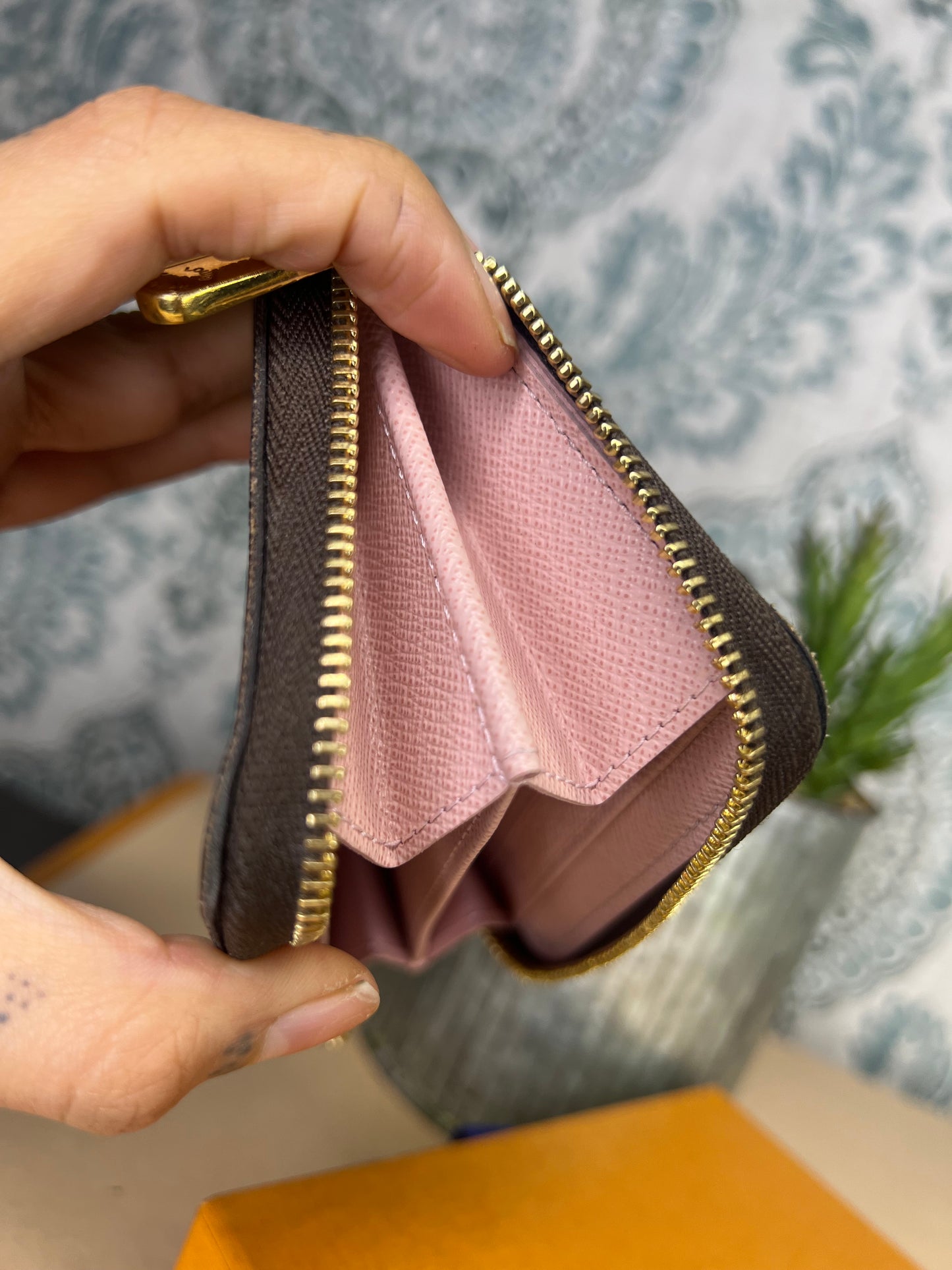 Louis Vuitton Rose Ballerine Zippy Compact Wallet