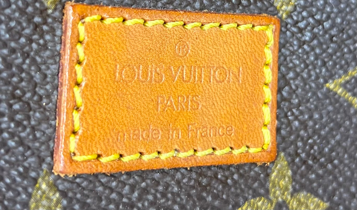 Louis Vuitton Saumur 30
