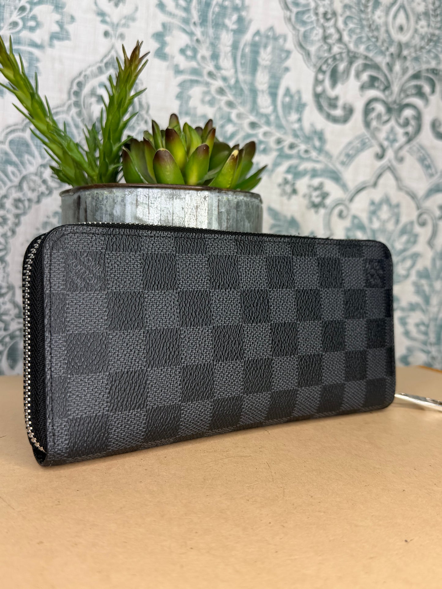 Louis Vuitton Zippy Vertical Wallet