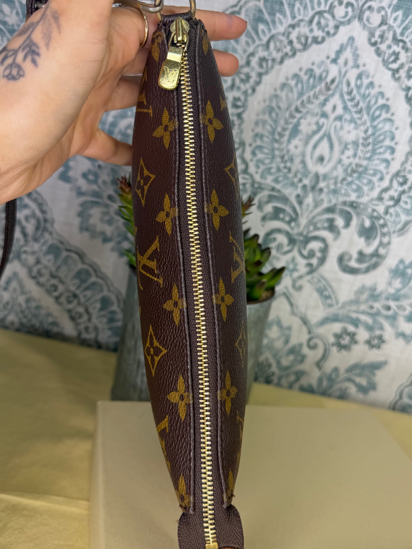 Louis Vuitton Pochette Accessories with Monogram Strap