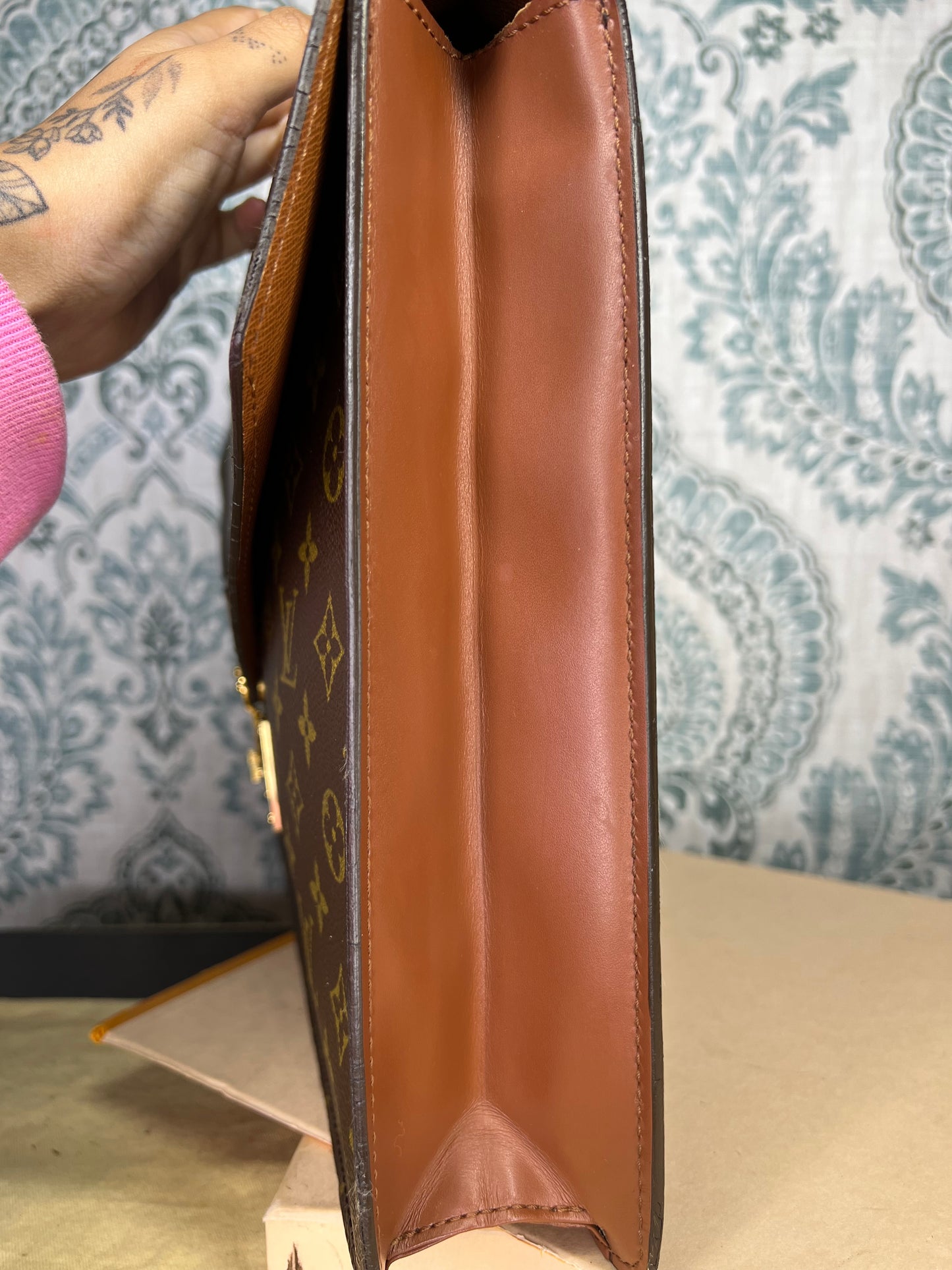 Louis Vuitton Porte Documents Bandouliere