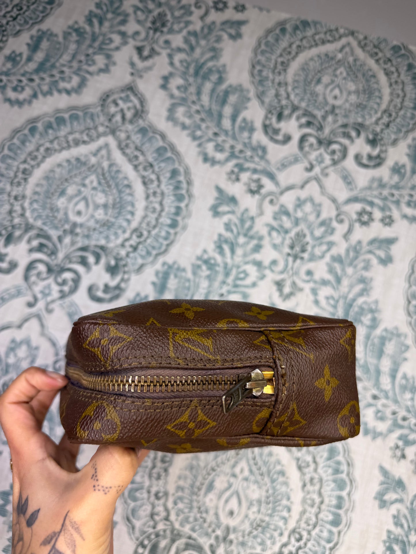 Louis Vuitton Trousse 23