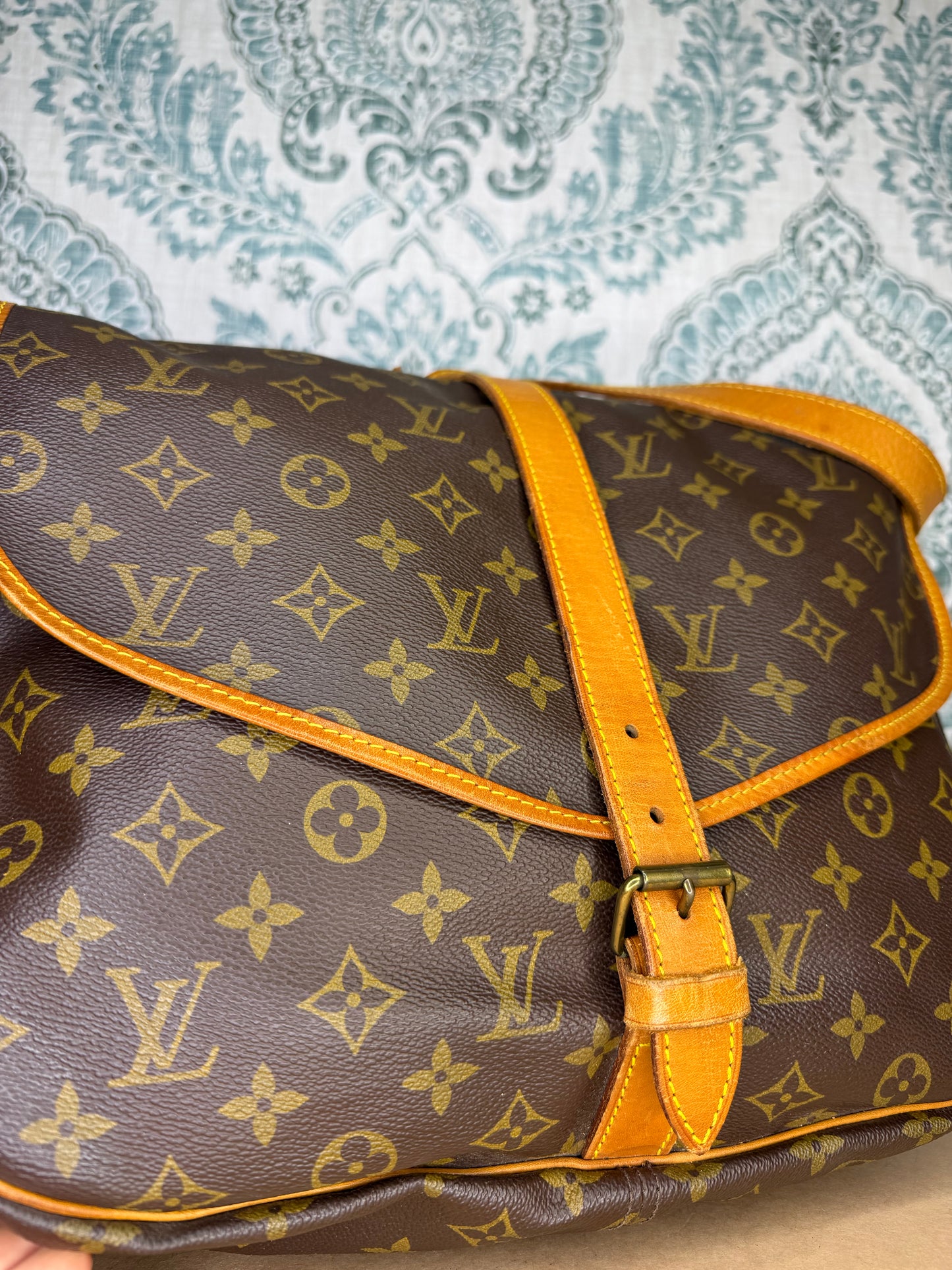 Louis Vuitton Saumur 35