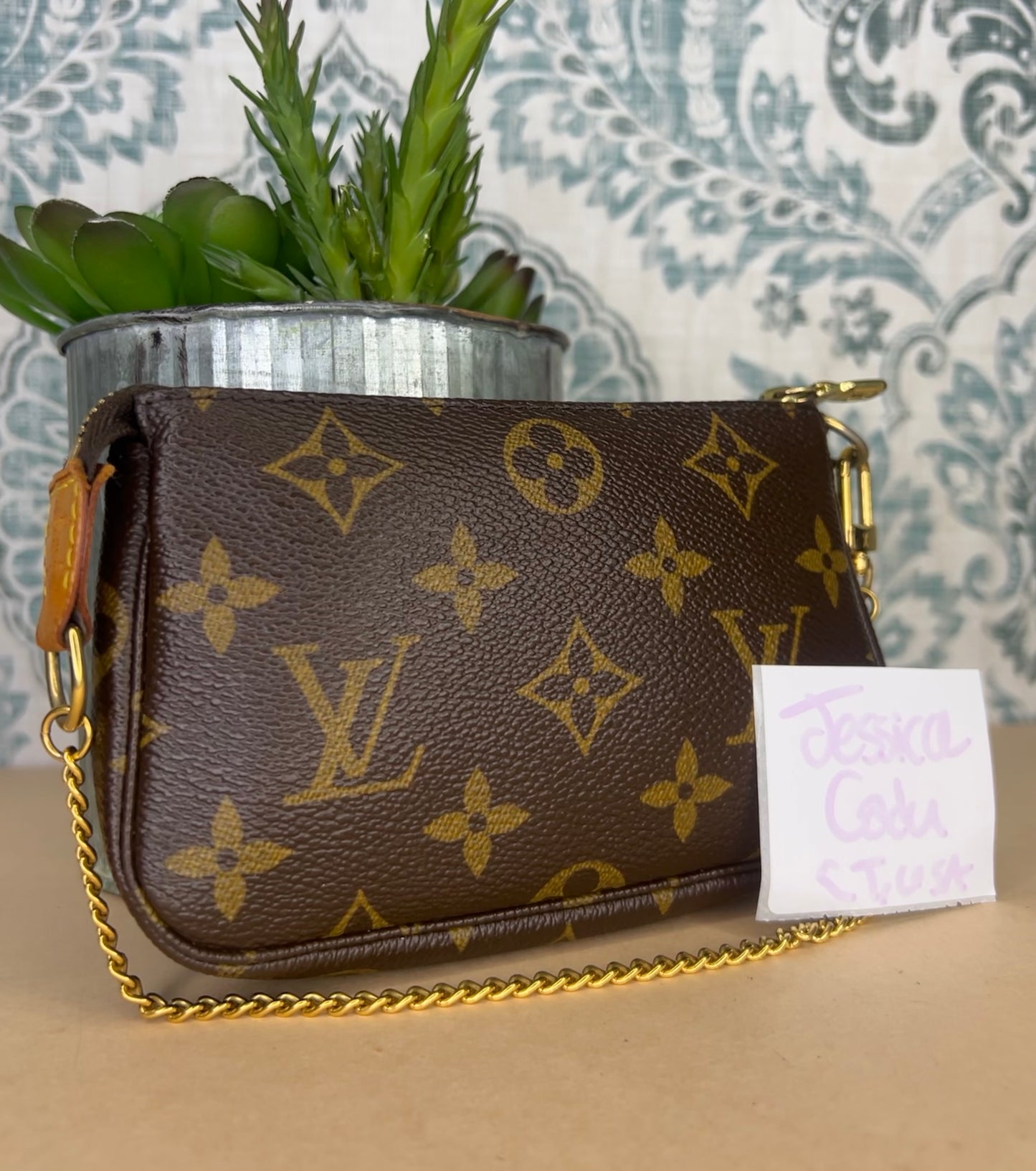 Louis Vuitton Mini Pochette