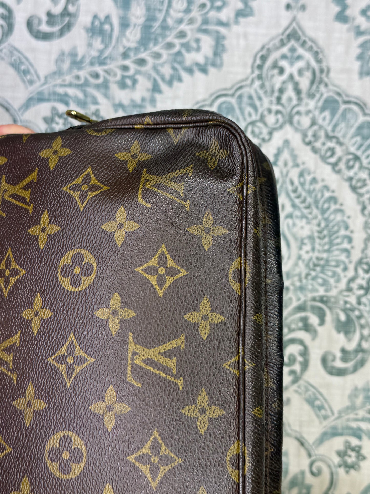 Louis Vuitton Trousse 23
