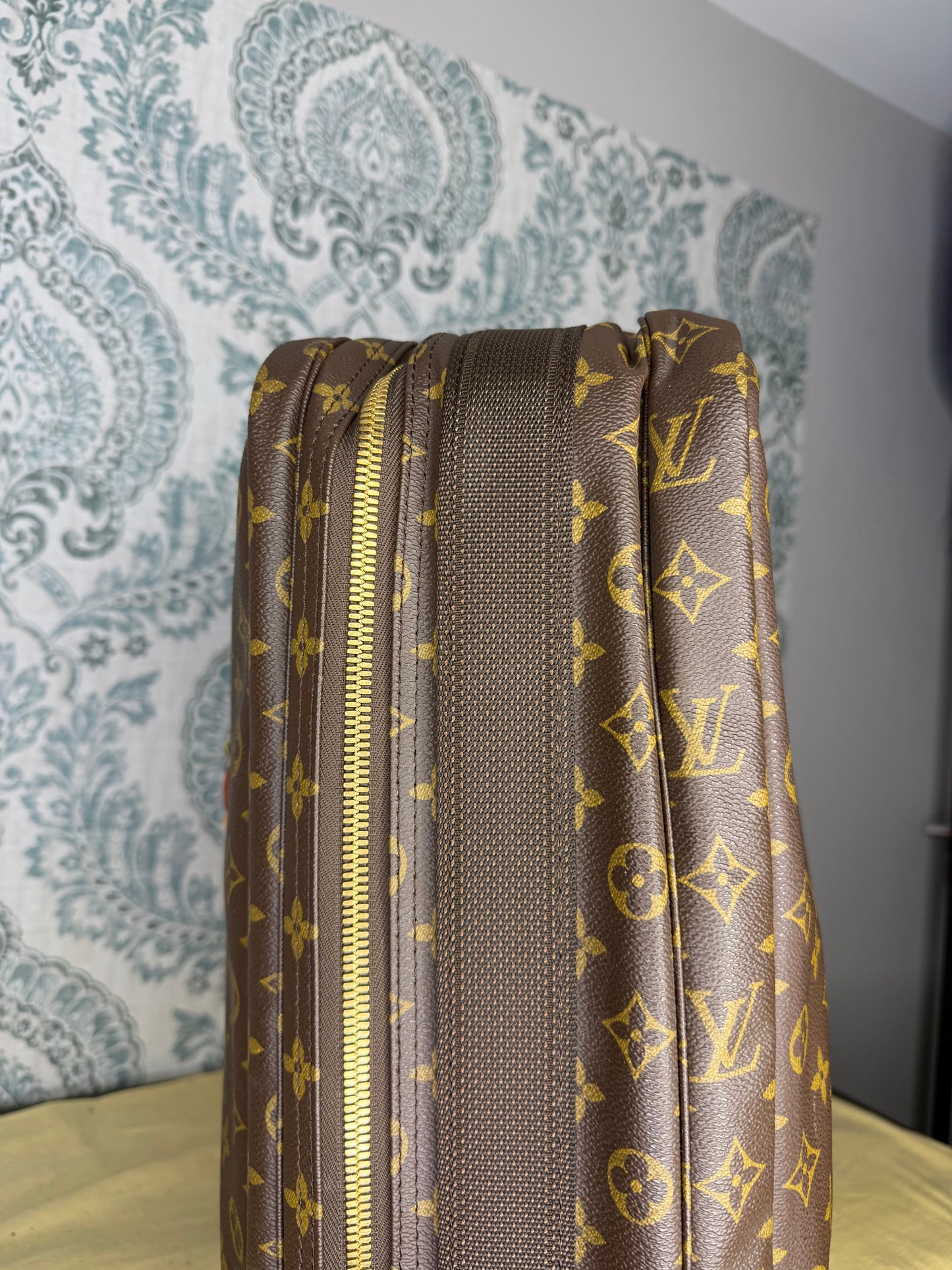 Louis Vuitton Satellite 60 Suit Case