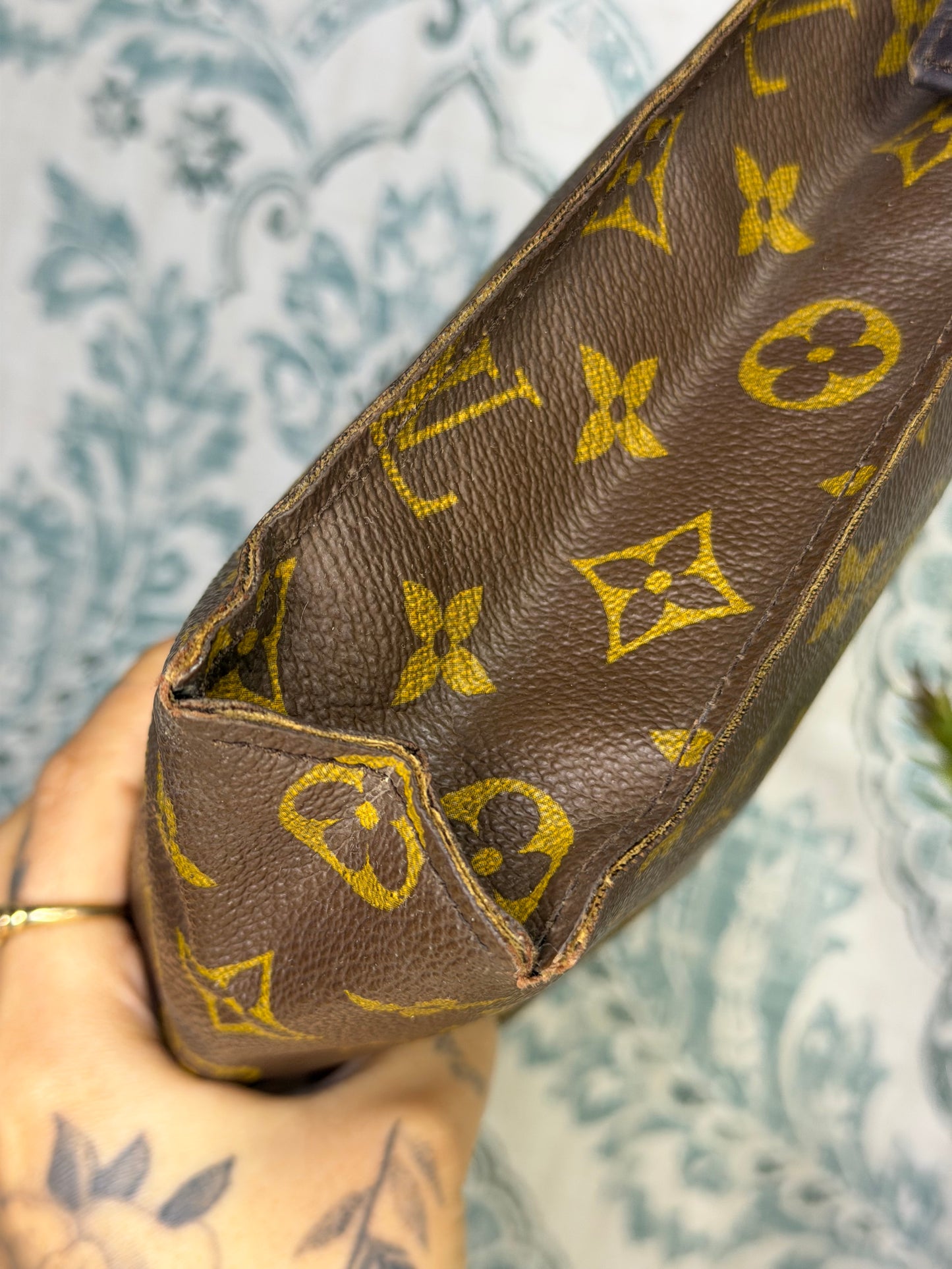 Louis Vuitton Monogram Toiletry 26 (damaged/project)