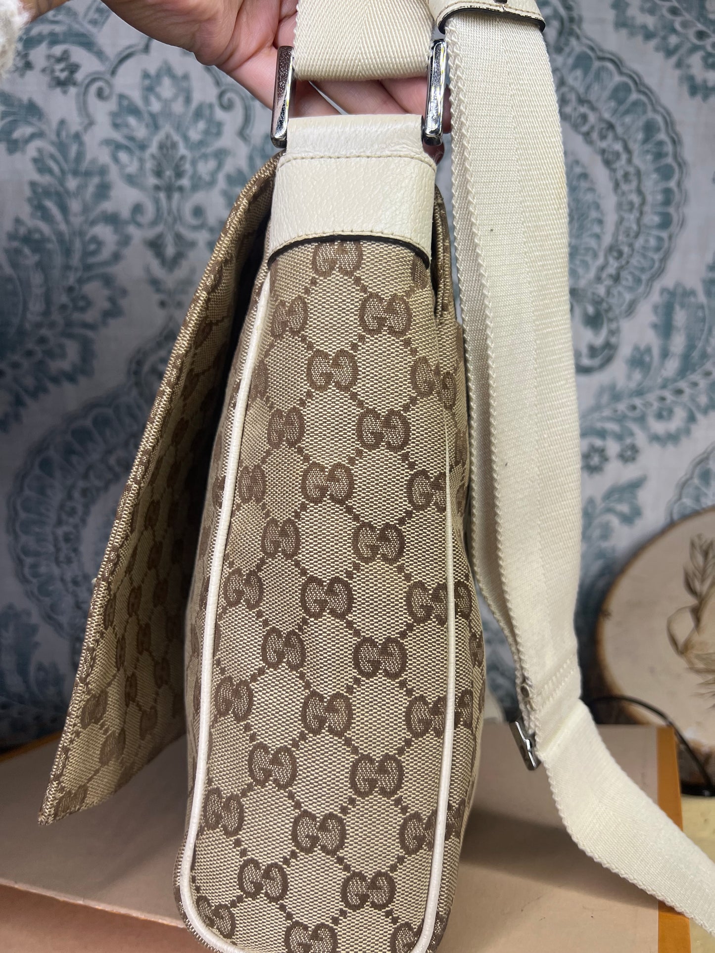 Gucci Messenger Bag