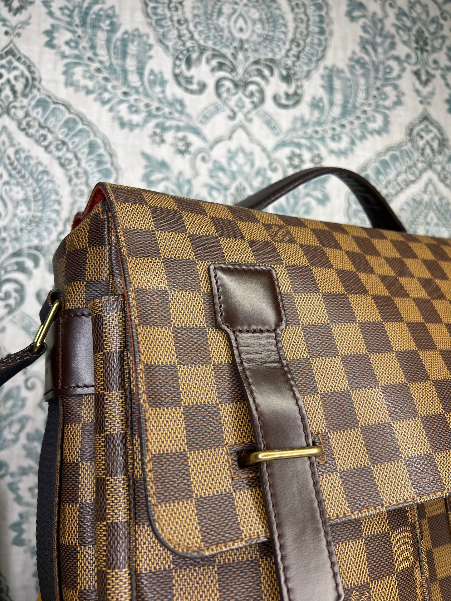Louis Vuitton Broadway Messenger