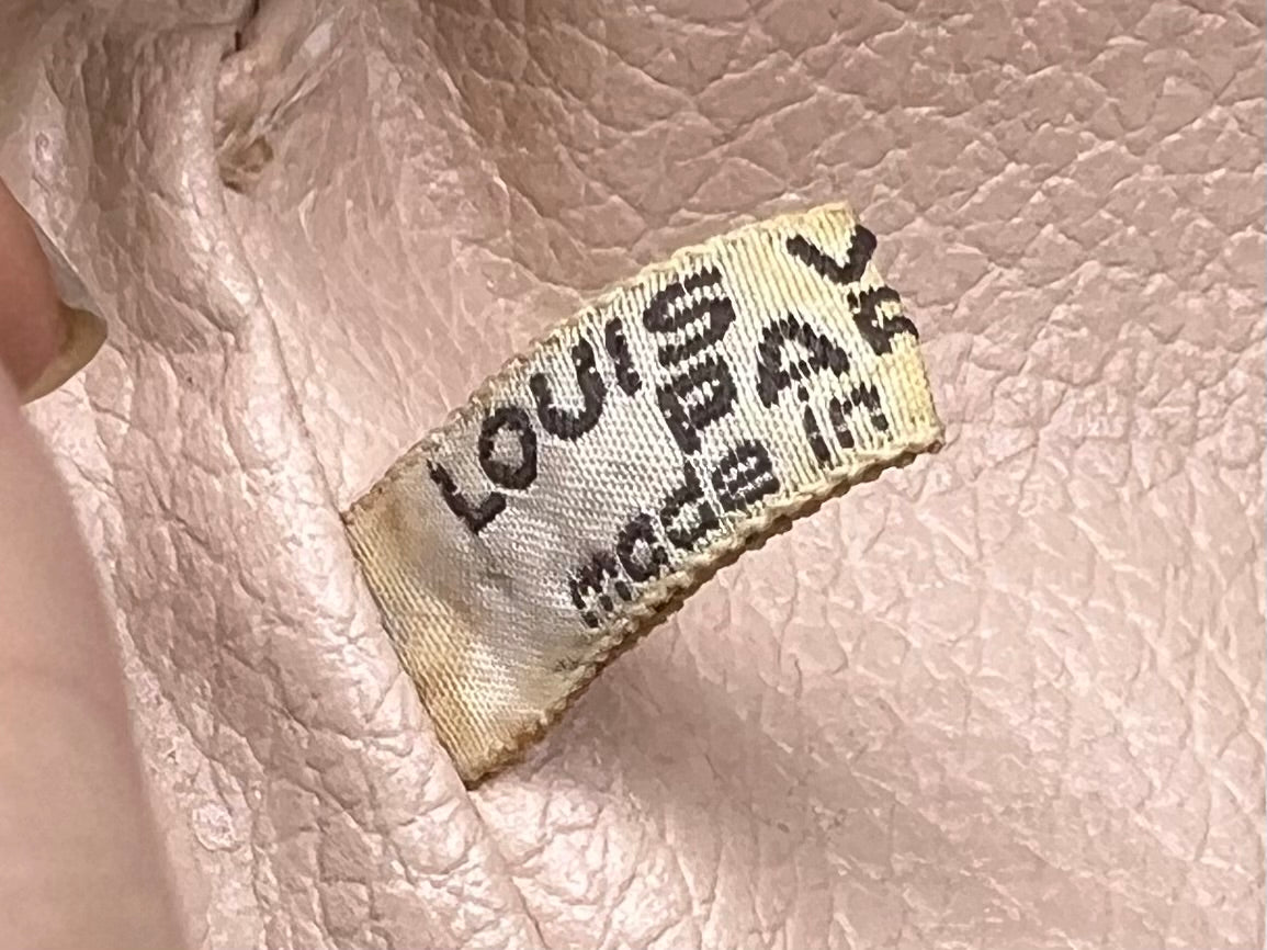 Louis Vuitton Trousse 23
