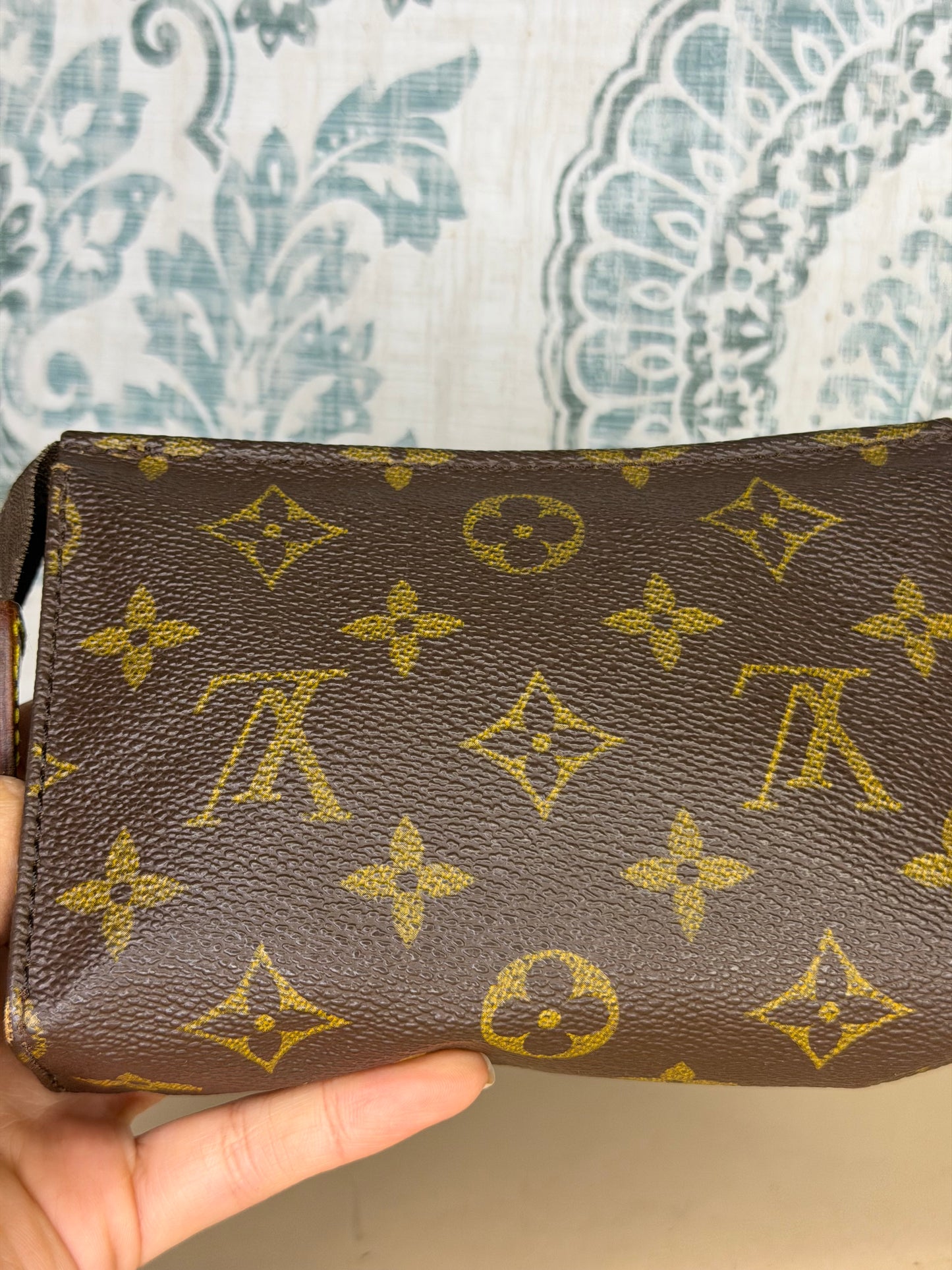 Louis Vuitton Toiletry 15