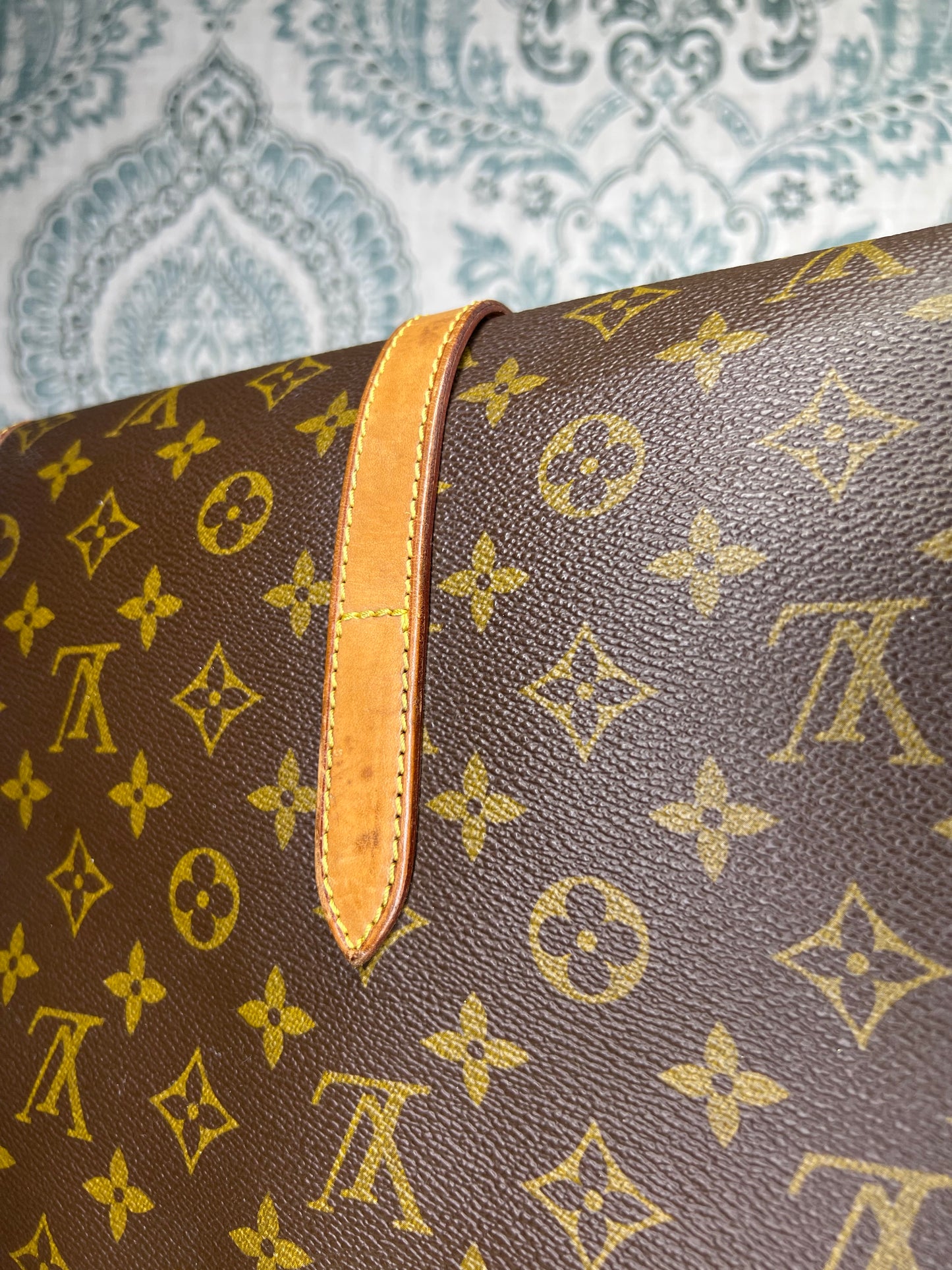 Monogram Portable Serviette

Desktop Organizer