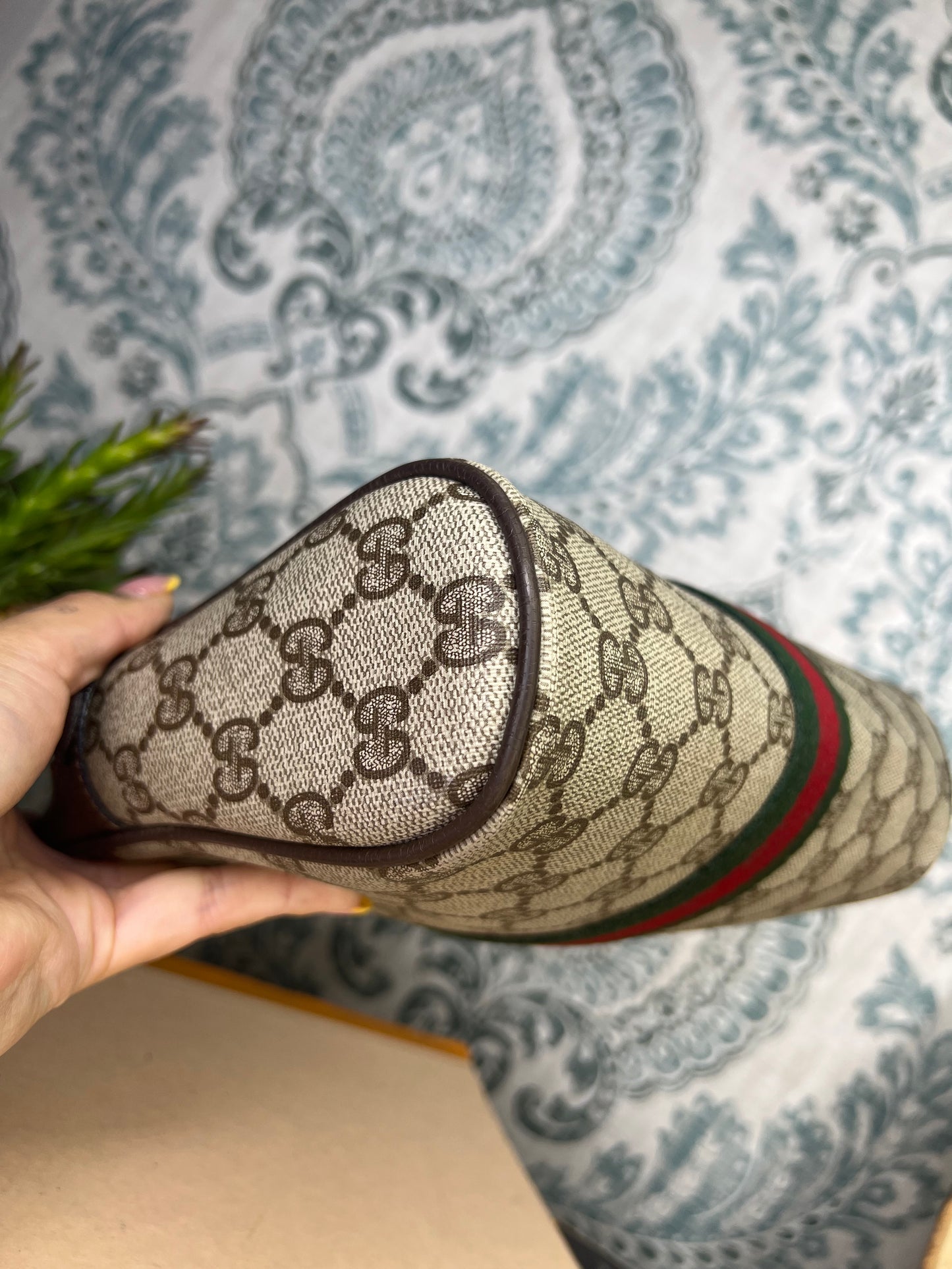 Gucci Supreme Brown Sherry Line Pouch