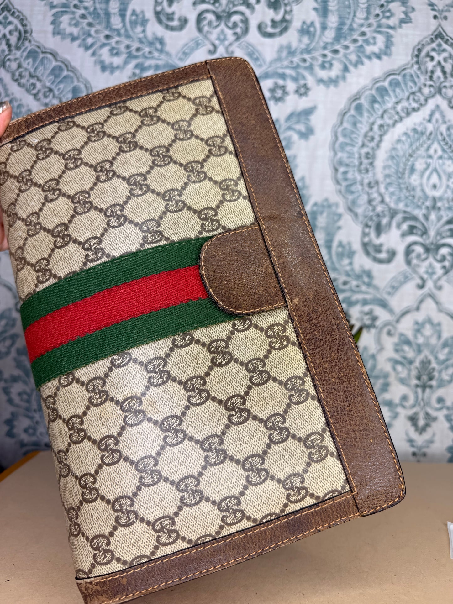 Gucci Supreme Sherry Line Clutch (Accessory Collection)