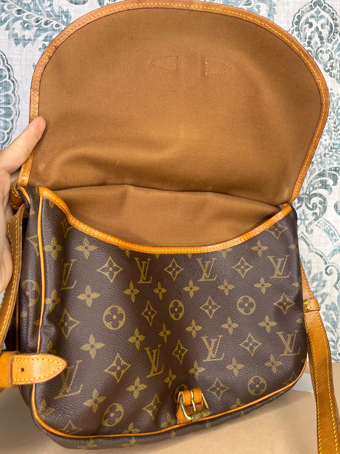 Louis Vuitton Saumur 30