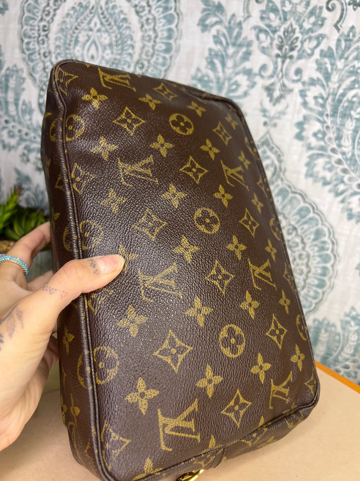 Louis Vuitton Trousse 28