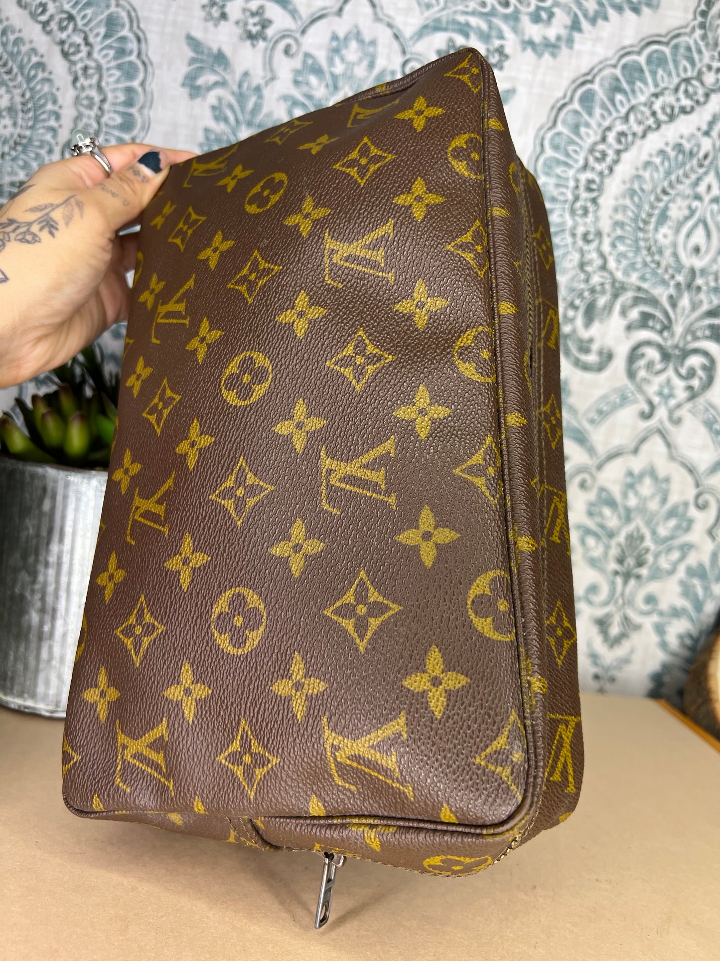 Louis Vuitton Trousse 28